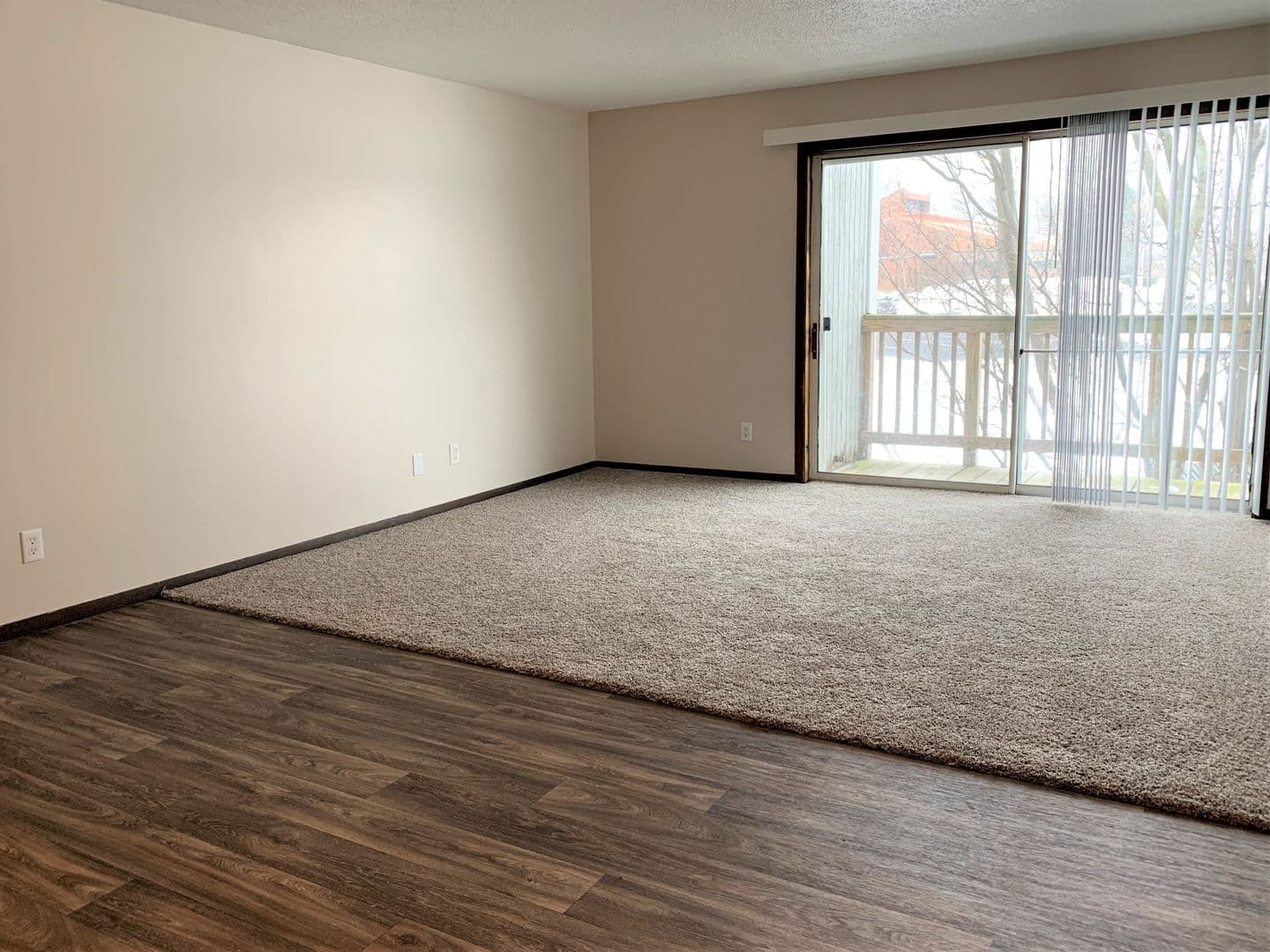 Peoria Apartment: 6516-6500 N University St