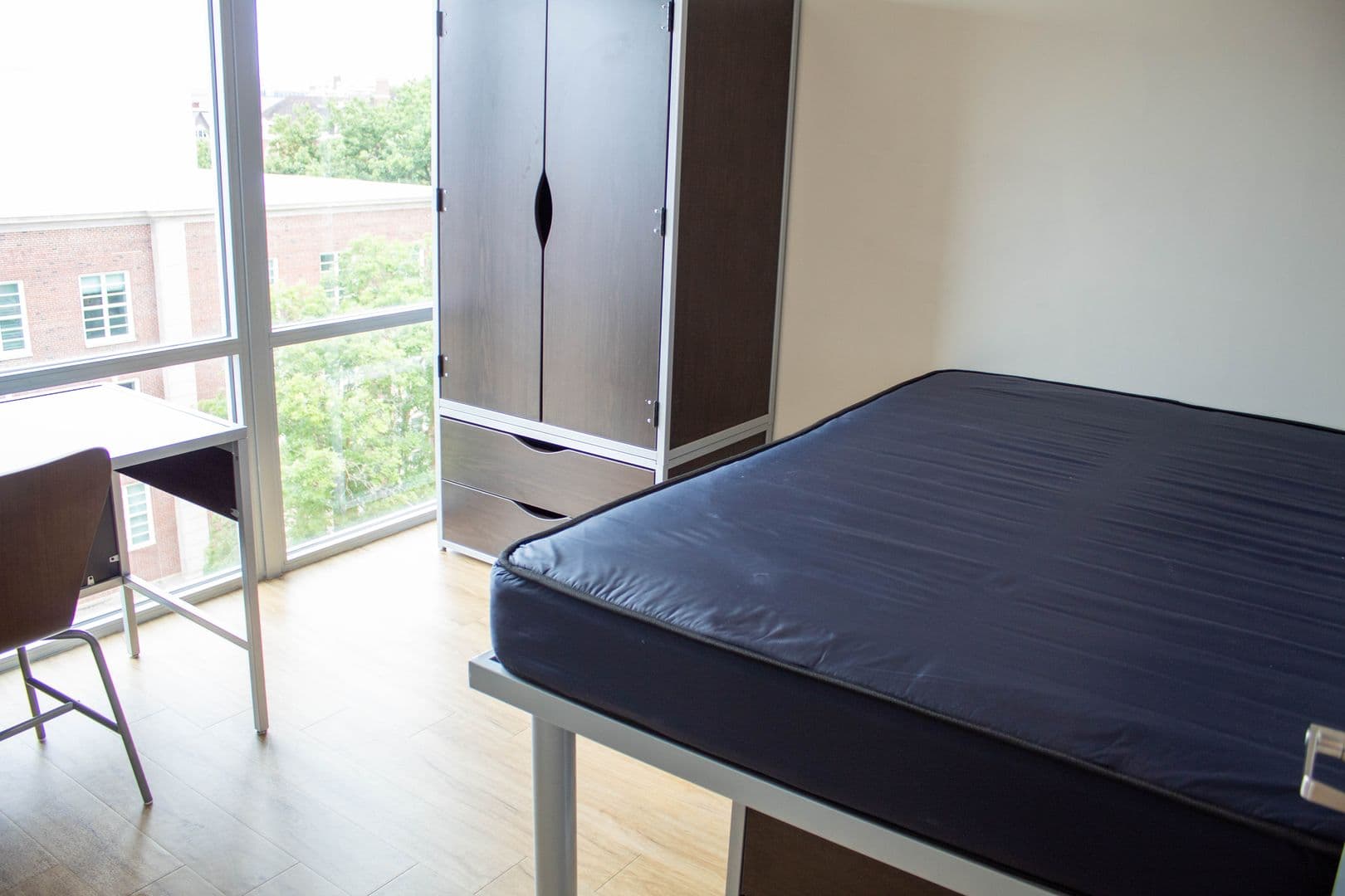 Champaign Apartment: 615 S Wright