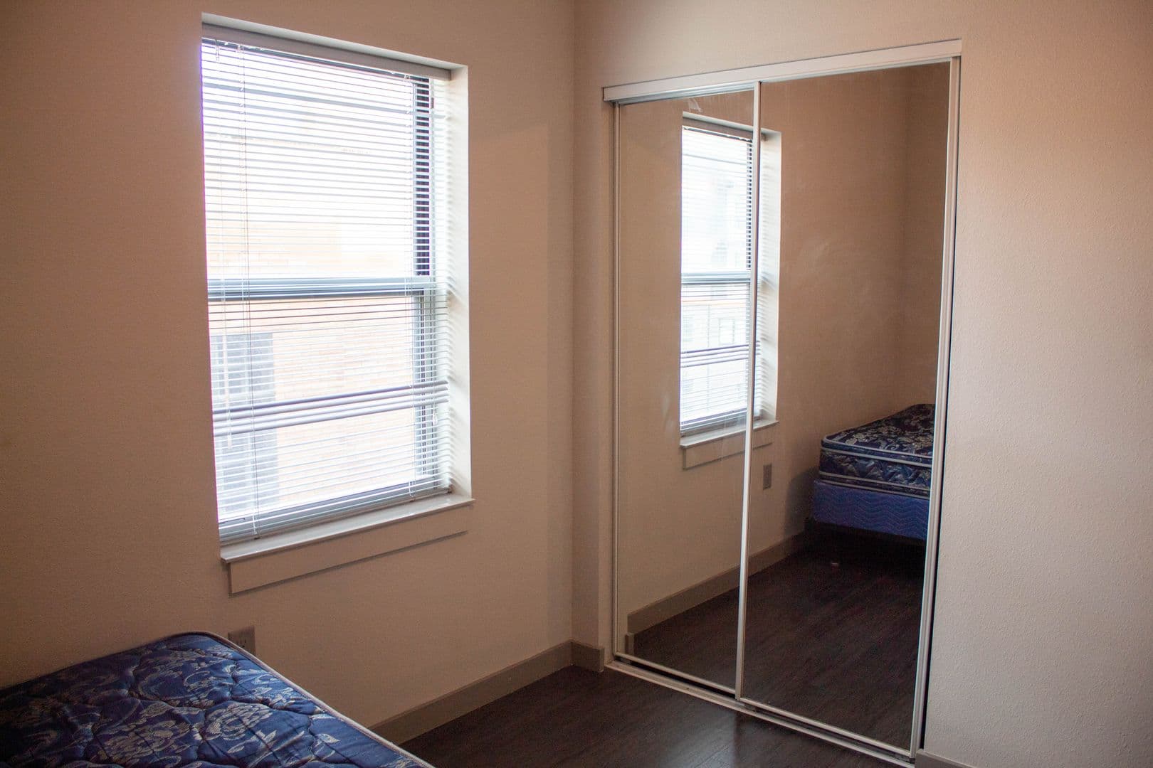 Champaign Apartment: 309 E John