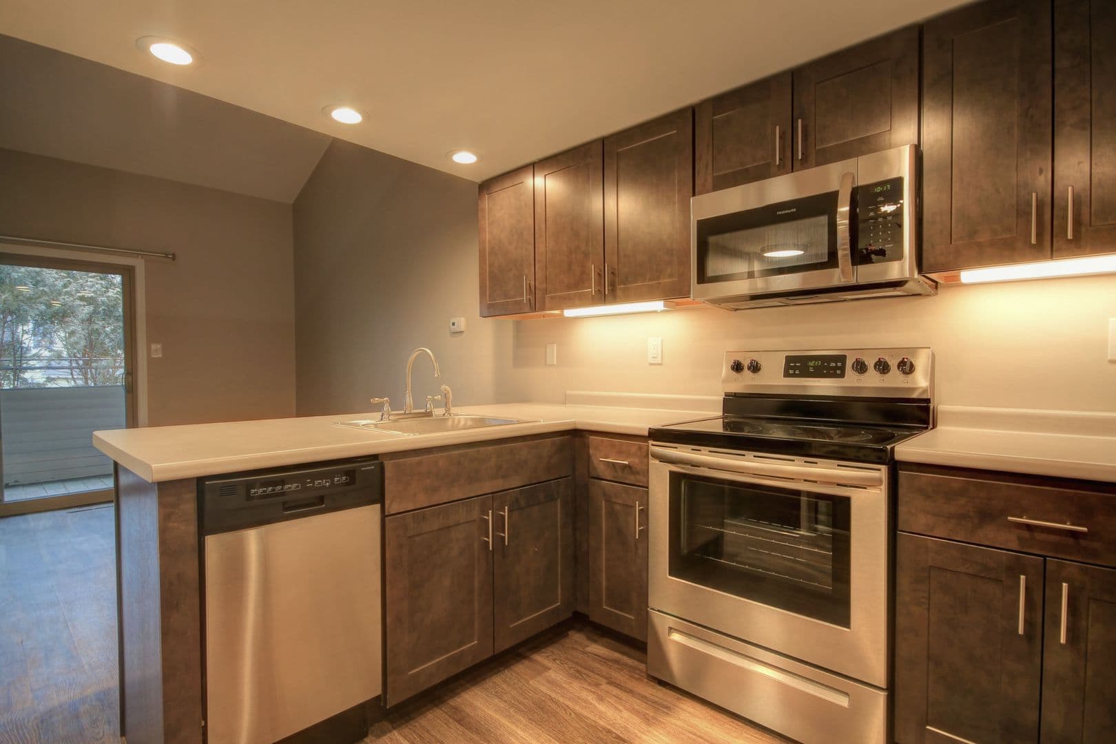 Urbana Apartment: 308 E. Iowa St.. 906 Vine, and 906 1/2 Vine