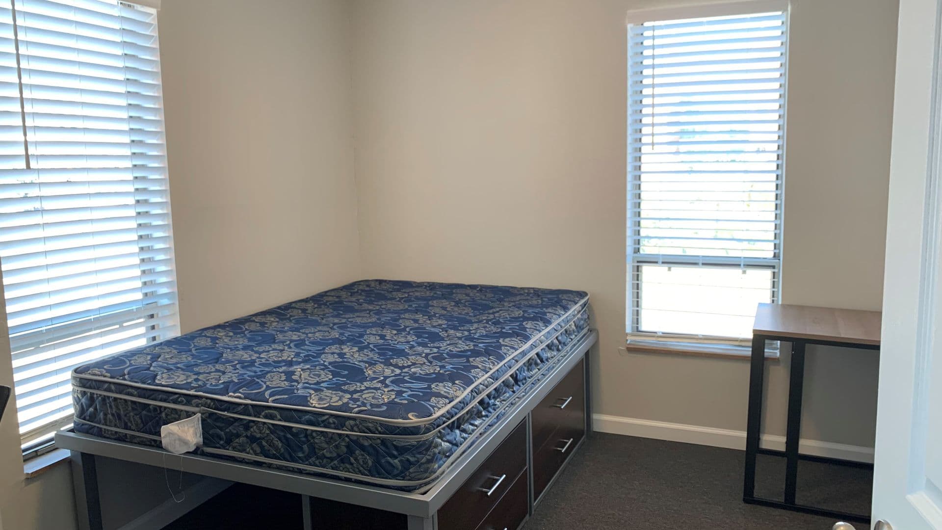 Champaign Apartment: 105 S Wright
