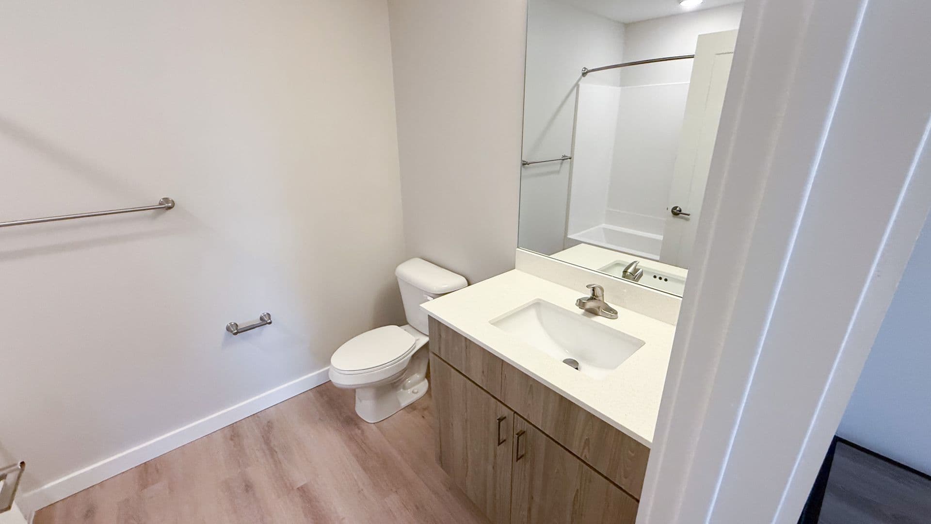 Champaign Apartment: 608 E Chalmers St