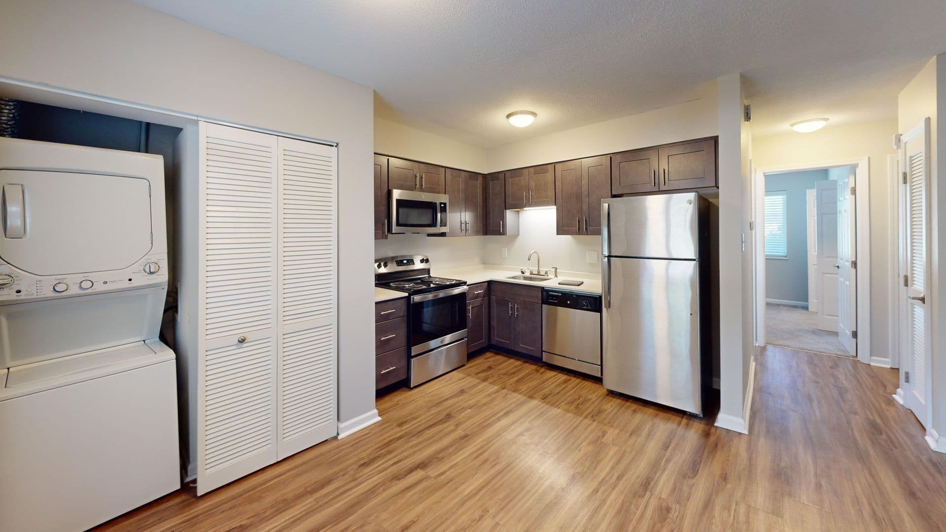 Indianapolis Apartment: 1349 Saddlebrook Court