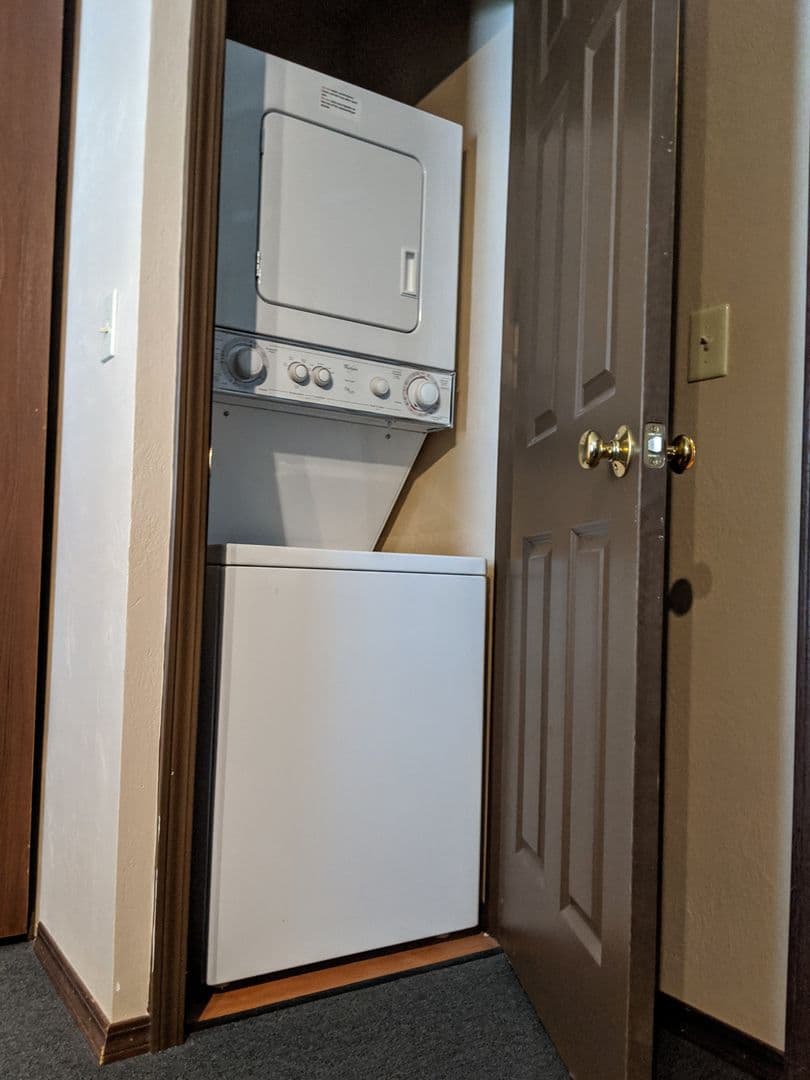 Champaign Apartment: 507 E White