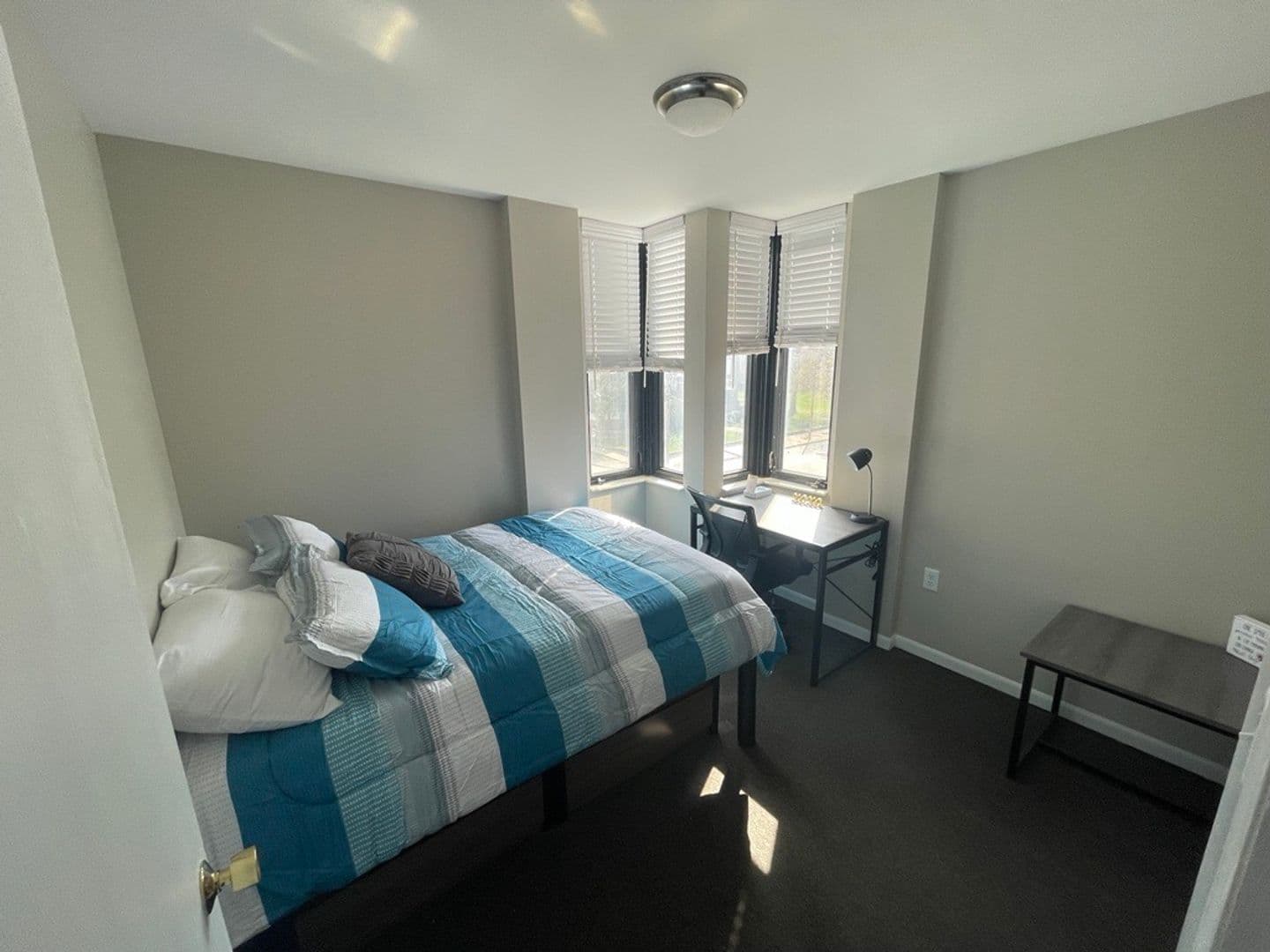 Champaign Apartment: 304 E Daniel