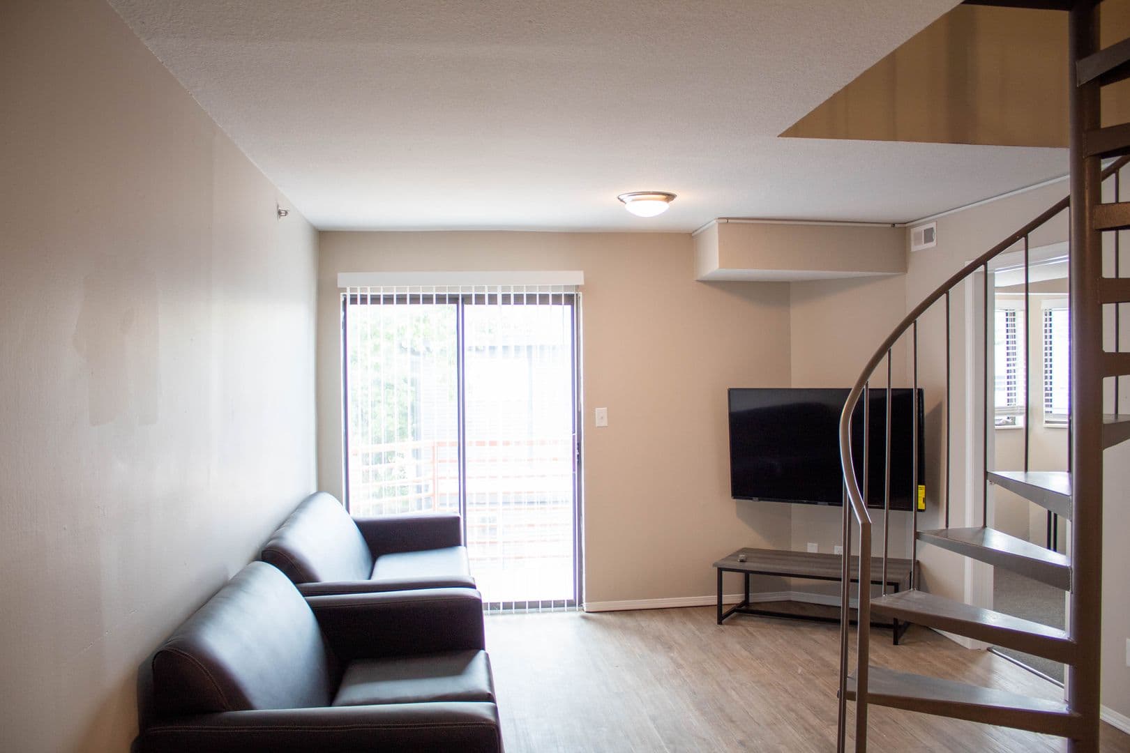 Champaign Apartment: 57 E Chalmers Street