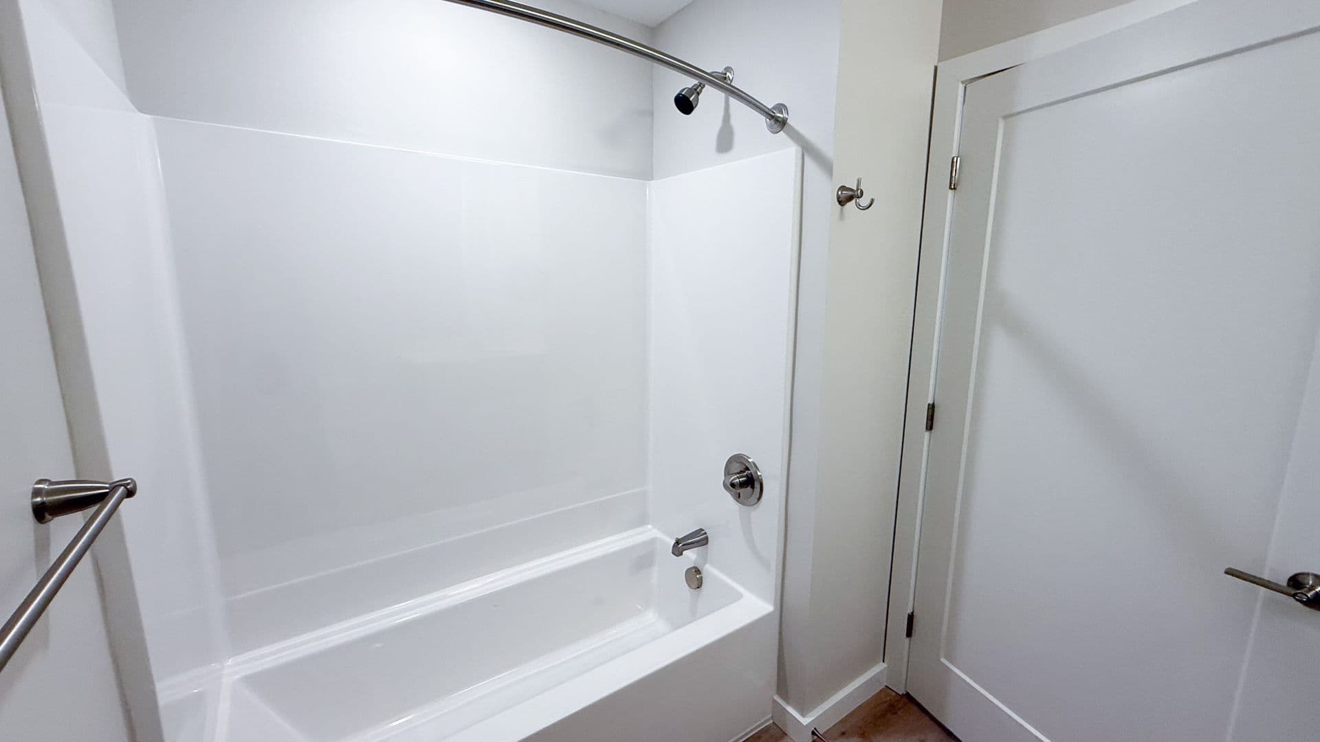 Champaign Apartment: 608 E Chalmers St