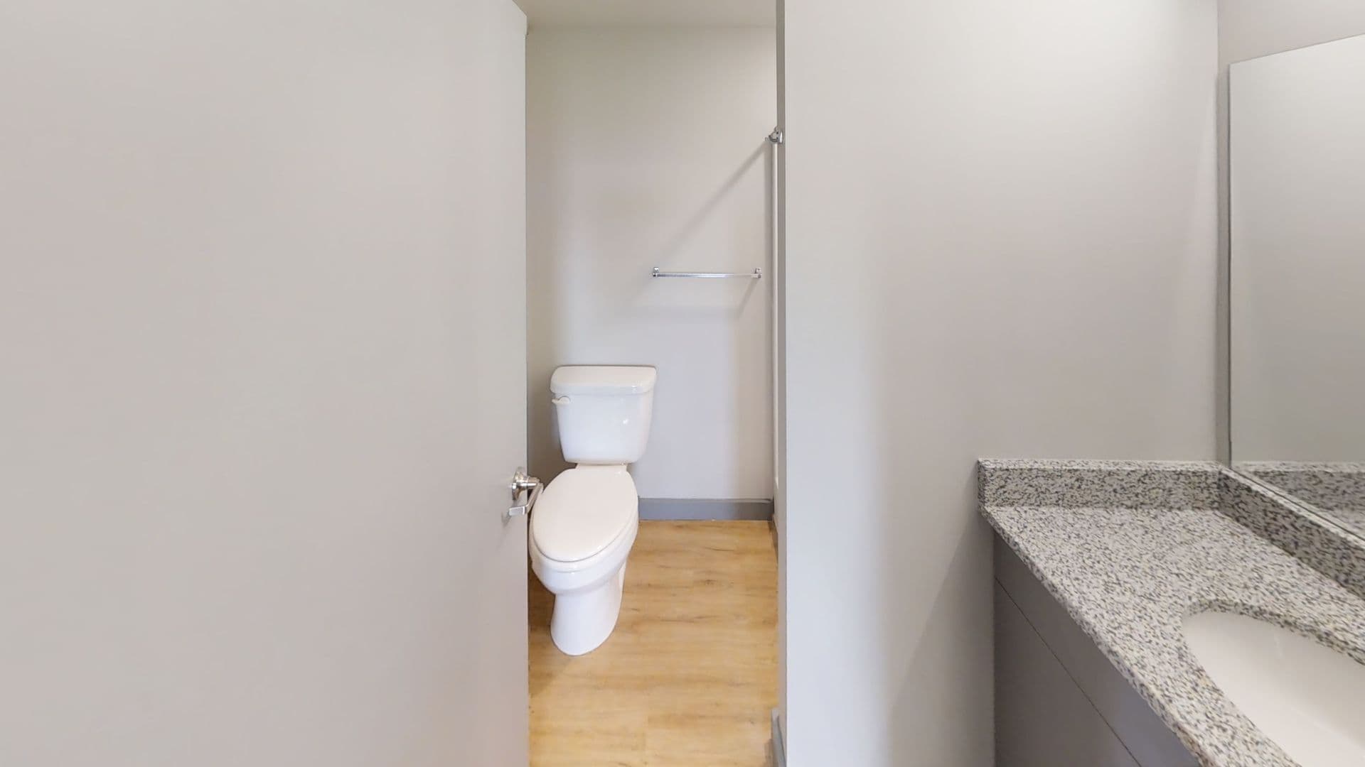 Champaign Apartment: 615 S Wright