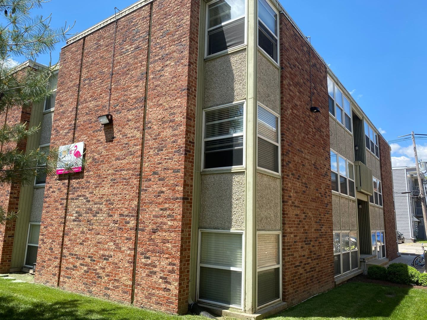 Champaign Apartment: 510 E Stoughton