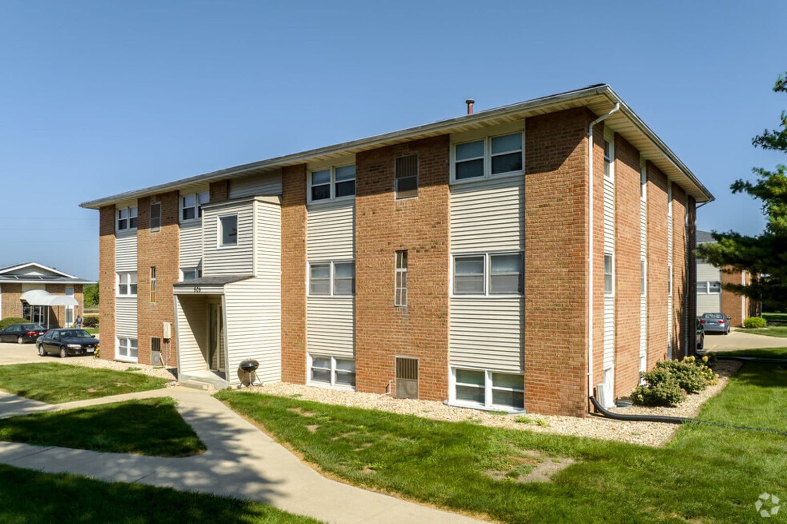 Normal Apartment: 515 Greenbriar Drive