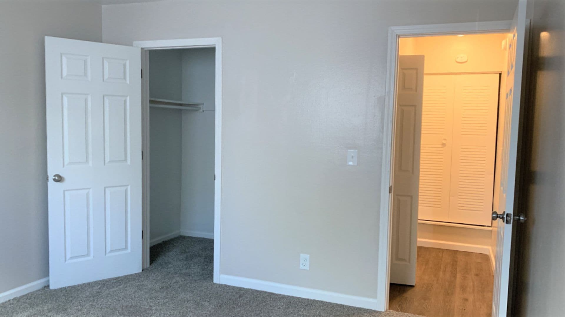 Peoria Apartment: 6516-6500 N University St