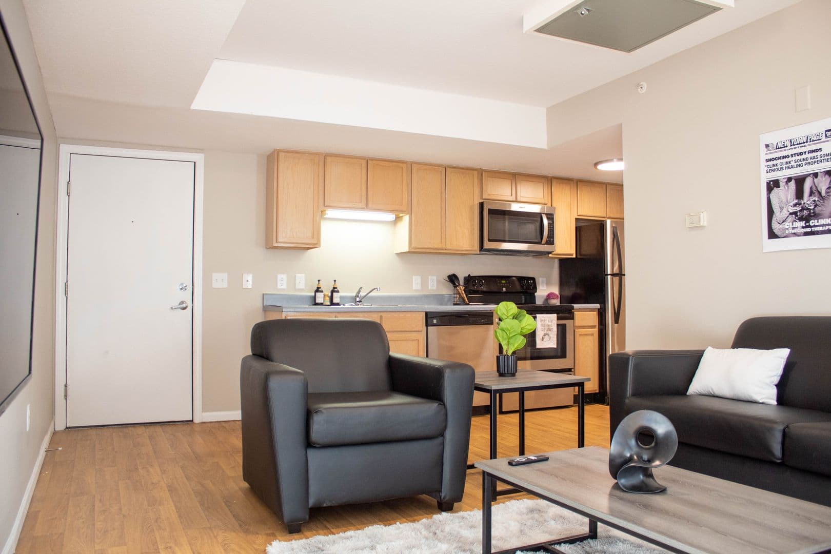 Urbana Apartment: 1010 W Stoughton