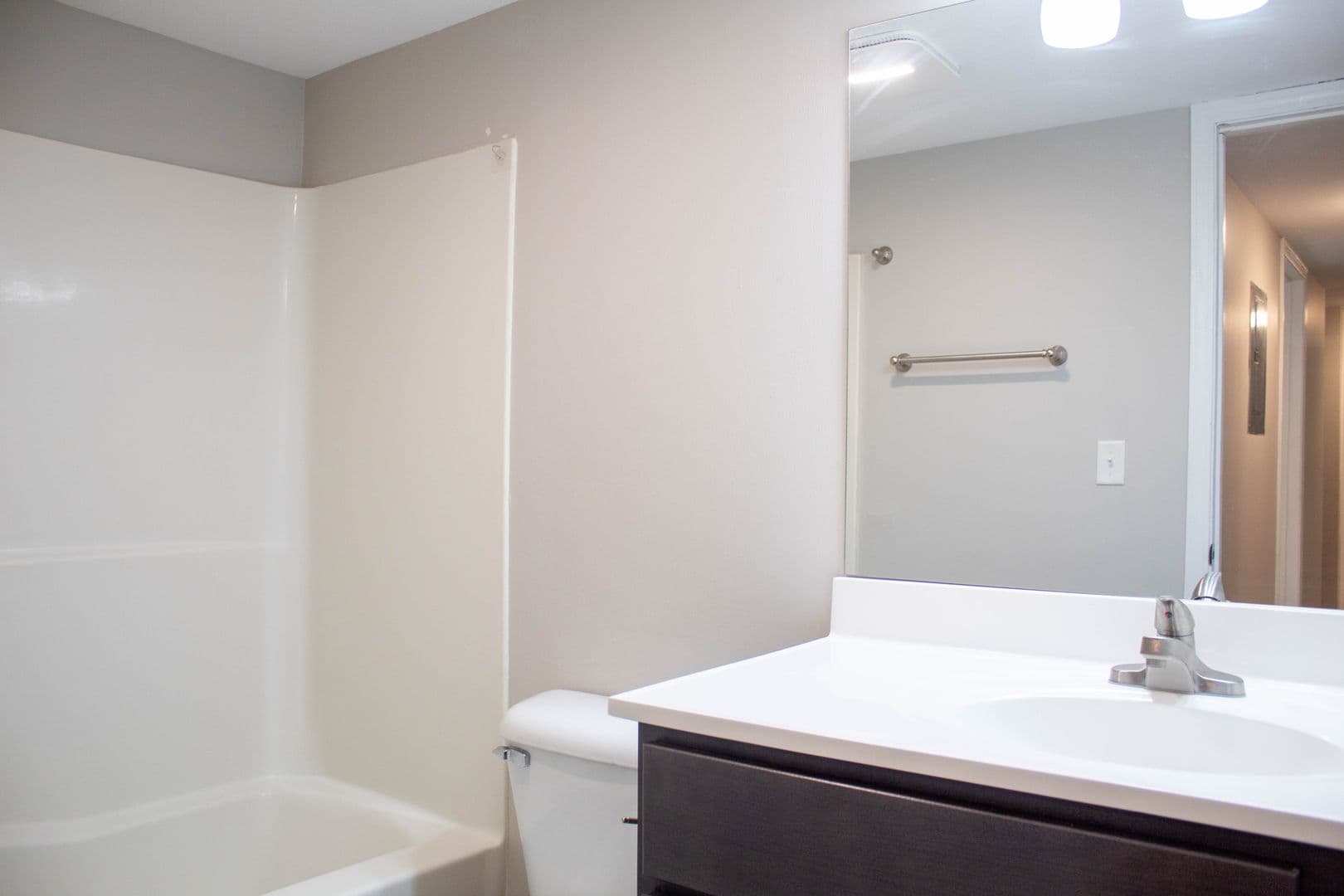 Urbana Apartment: 812 W Nevada Street
