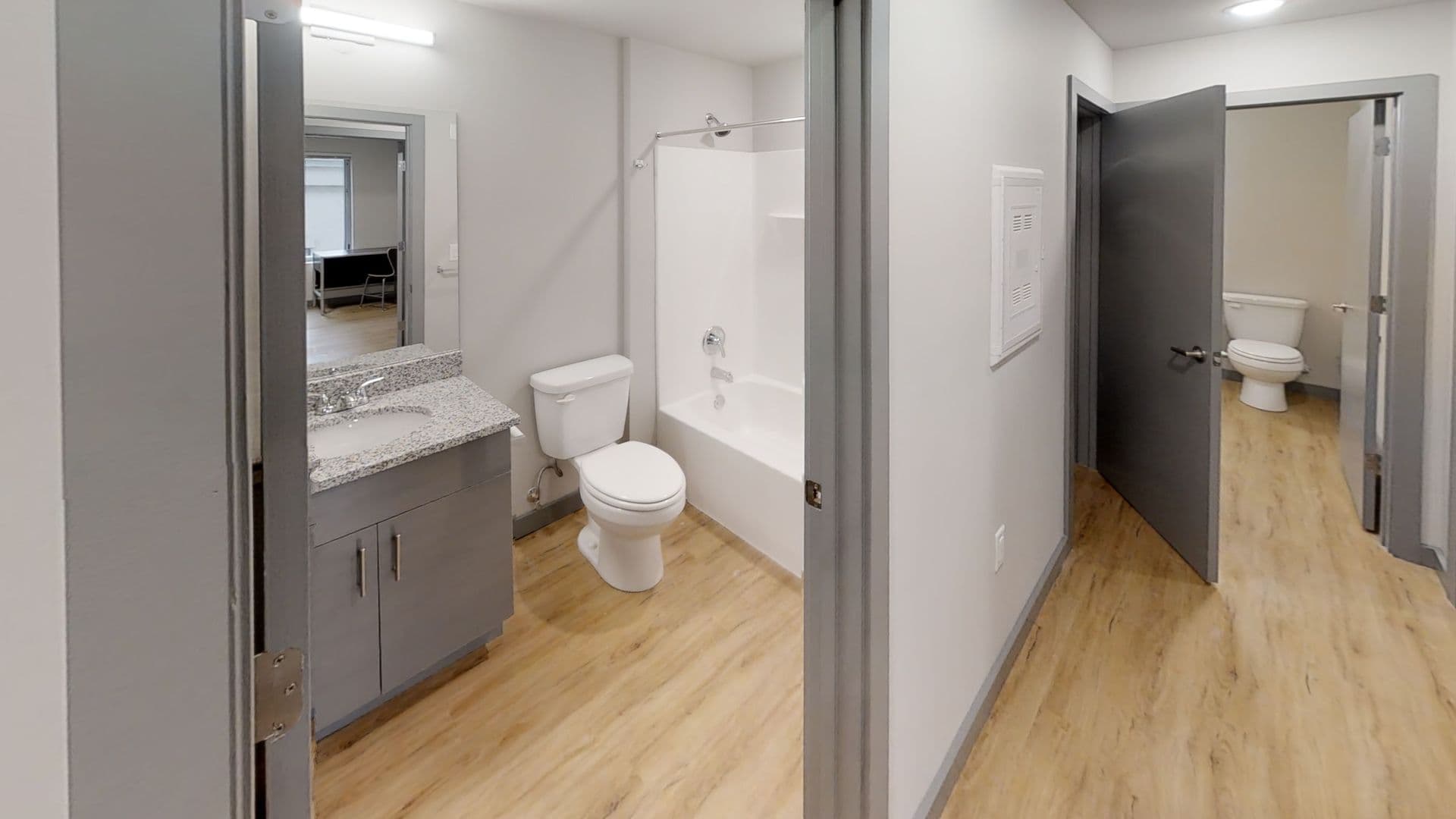 Champaign Apartment: 615 S Wright