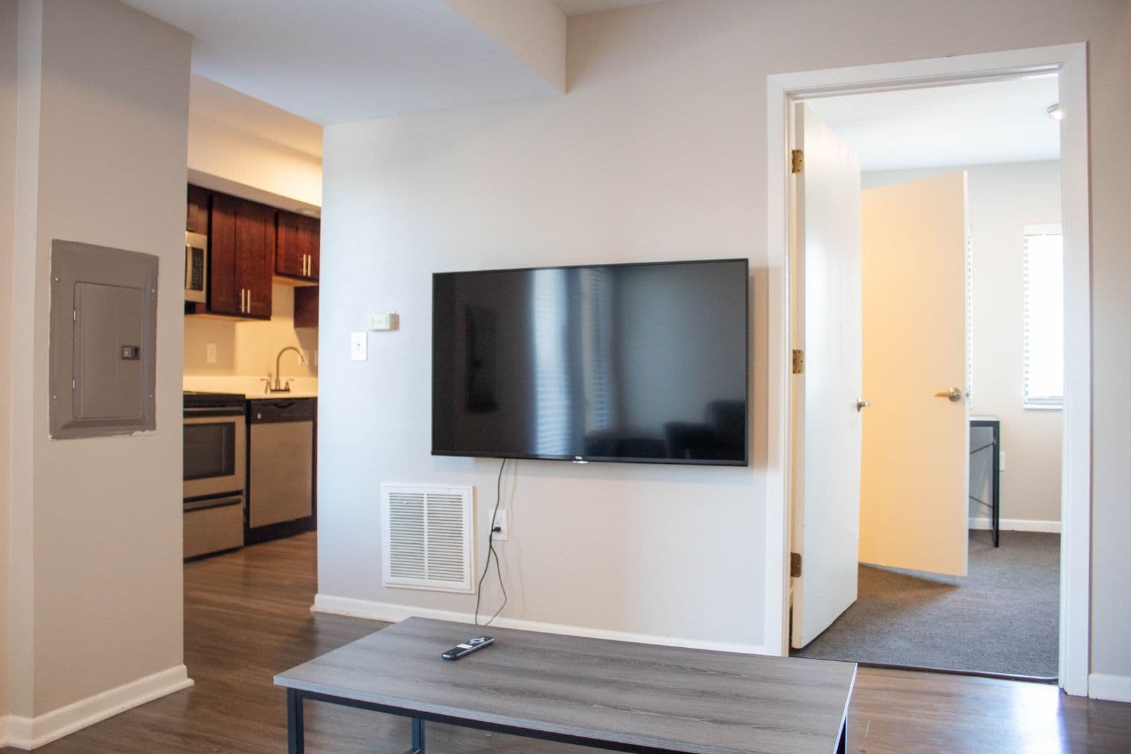 Champaign Apartment: 408 E Springfield