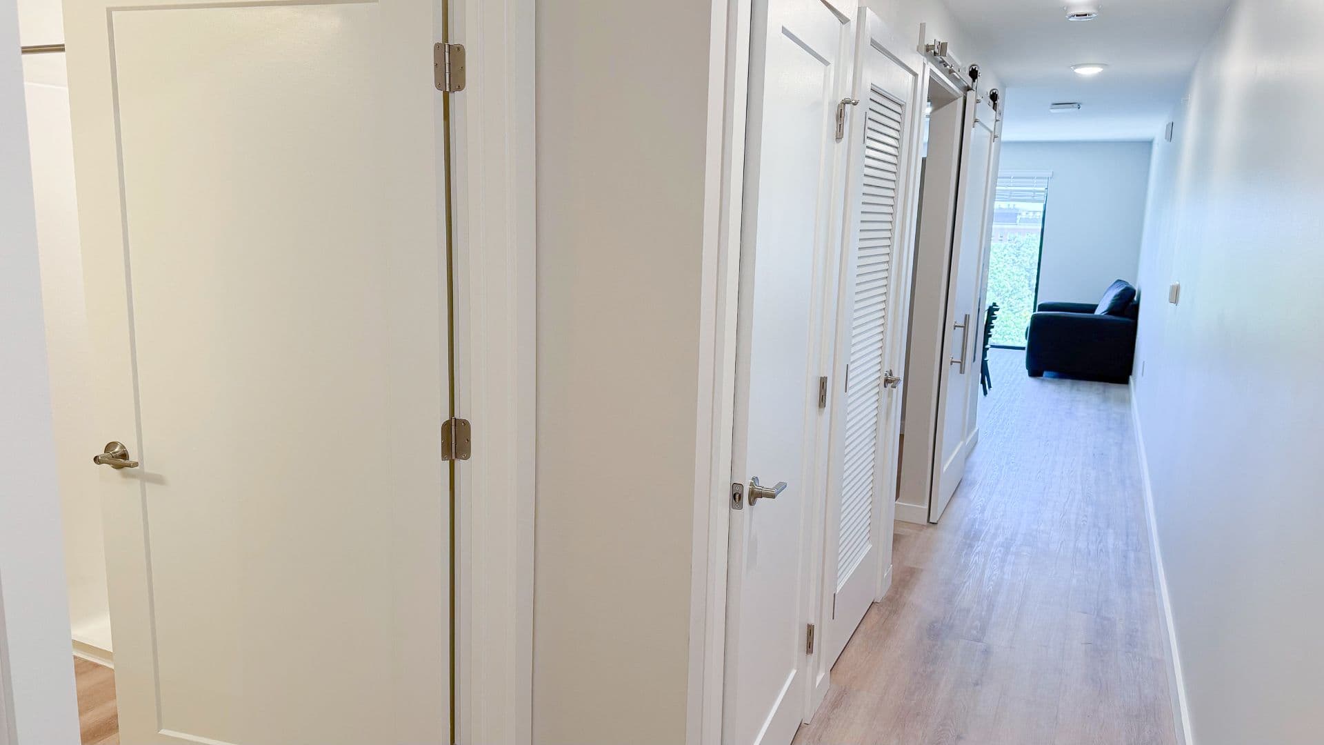 Champaign Apartment: 608 E Chalmers St