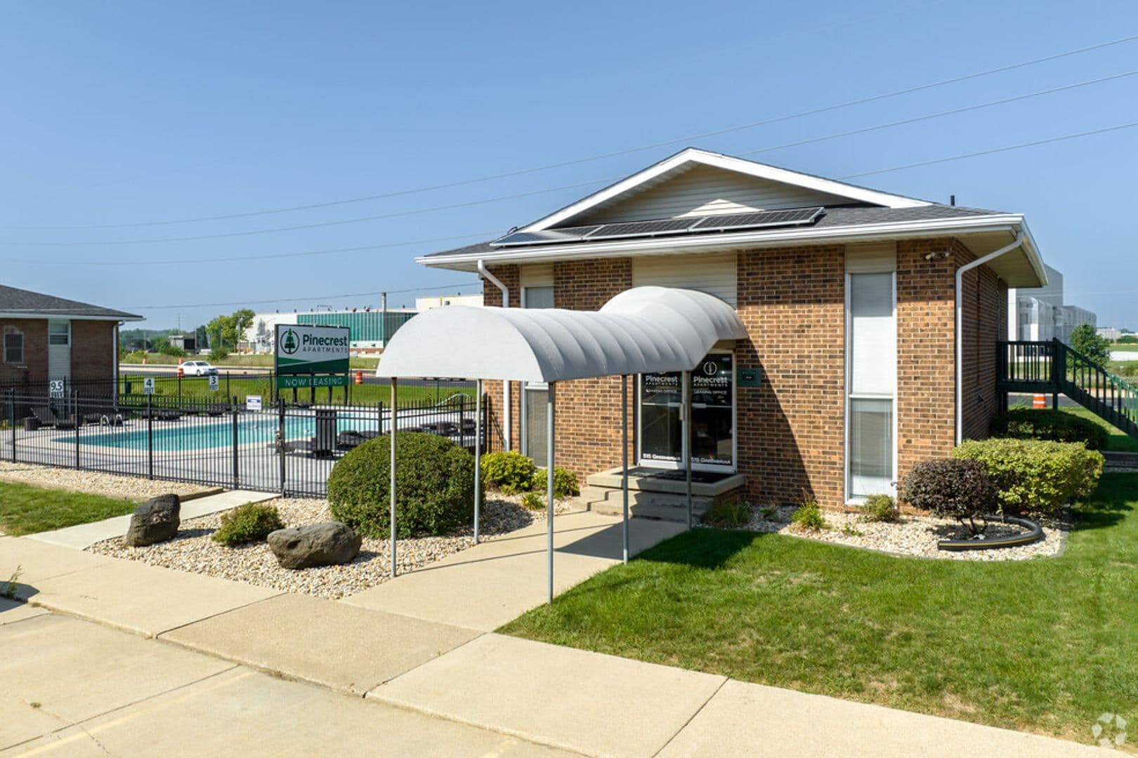 Normal Apartment: 515 Greenbriar Drive