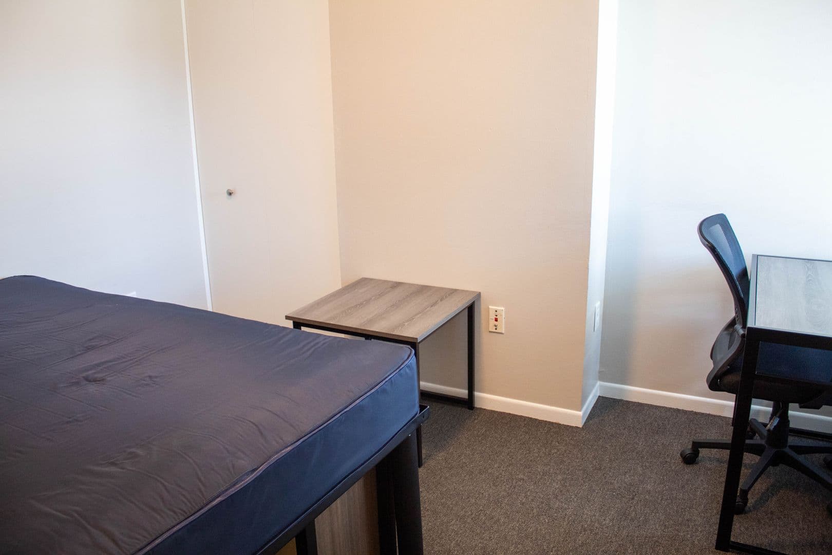 Champaign Apartment: 408 E Springfield