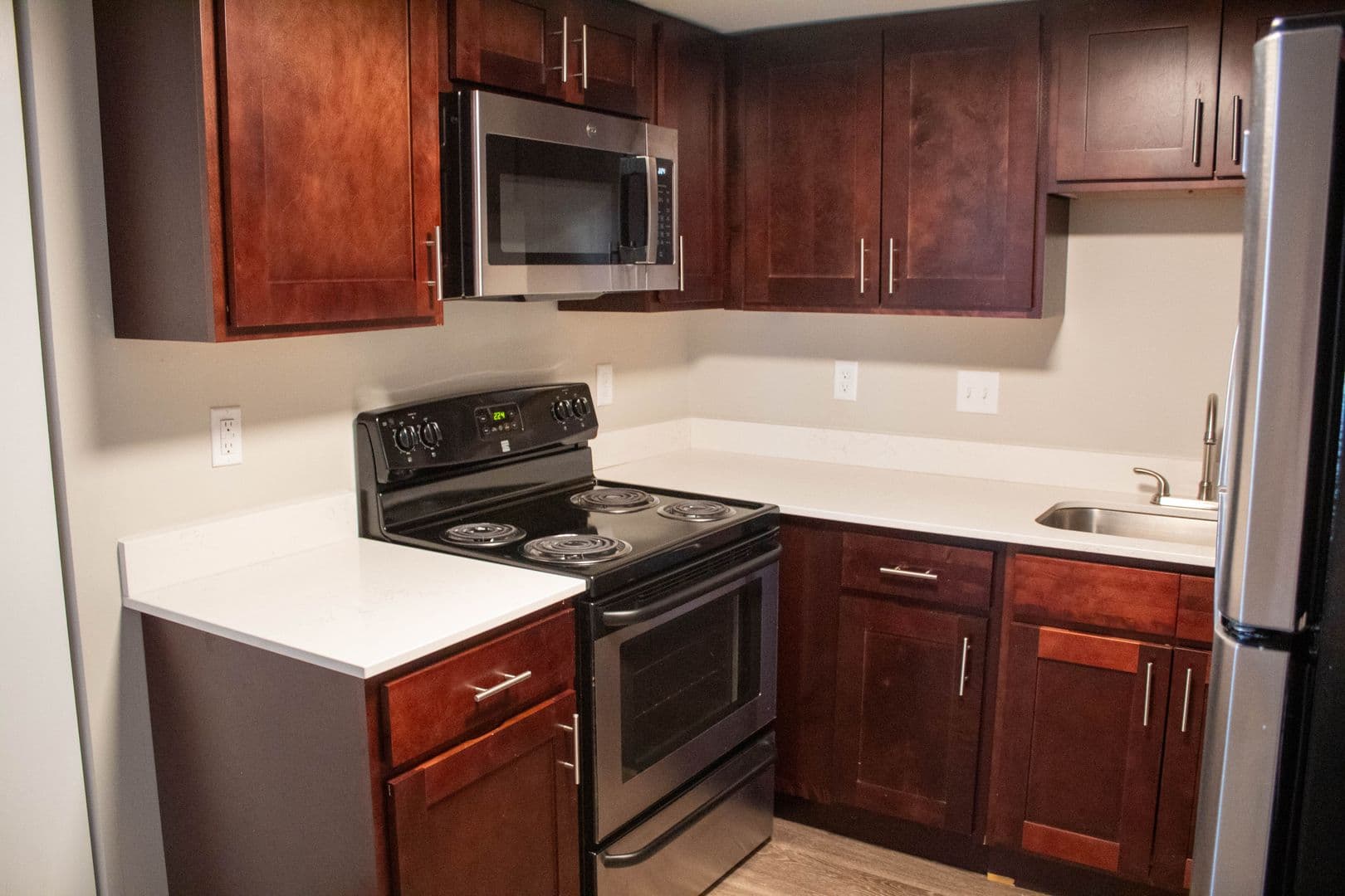 Champaign Apartment: 408 E Springfield