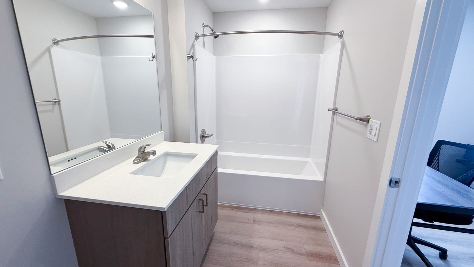 Champaign Apartment: 608 E Chalmers St