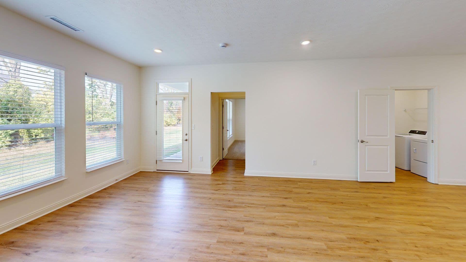 Avon Apartment: 8483 E County Rd 200 N