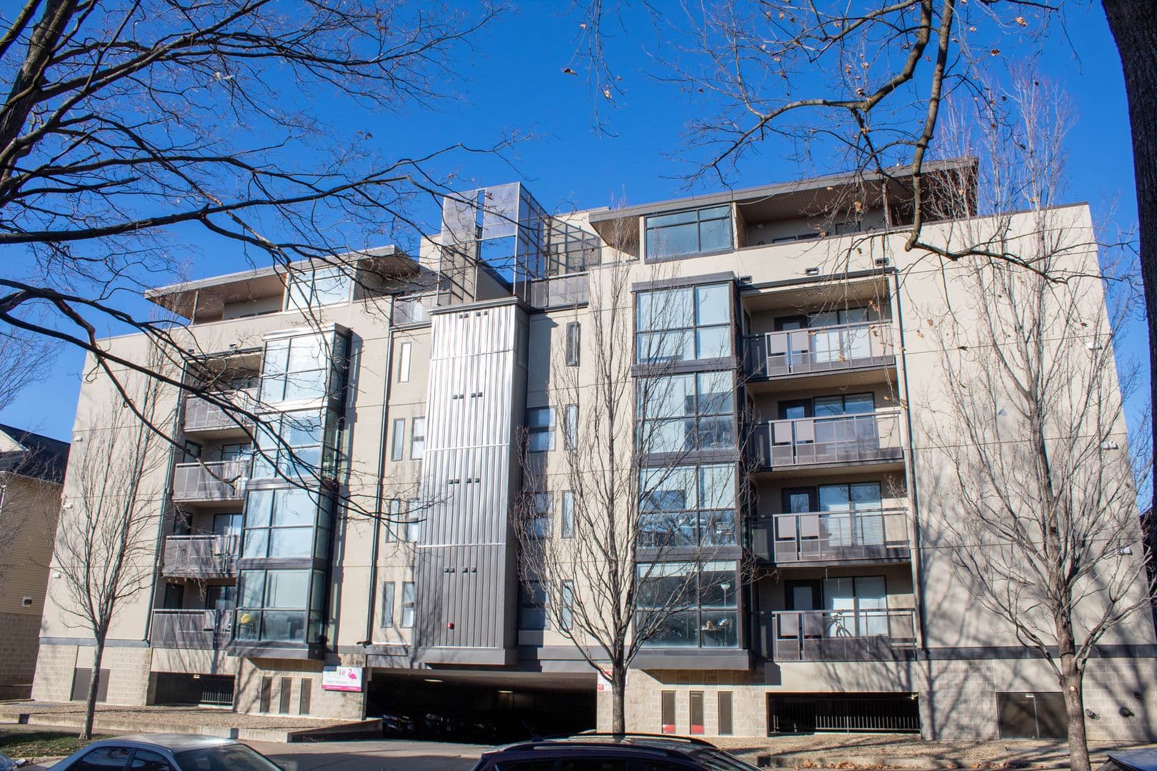 Urbana Apartment: 1010 W Stoughton