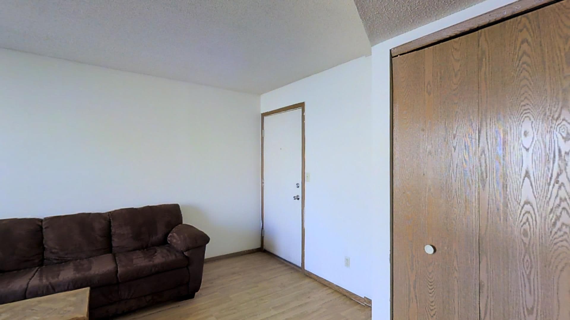 Urbana Apartment: 907 W Oregon