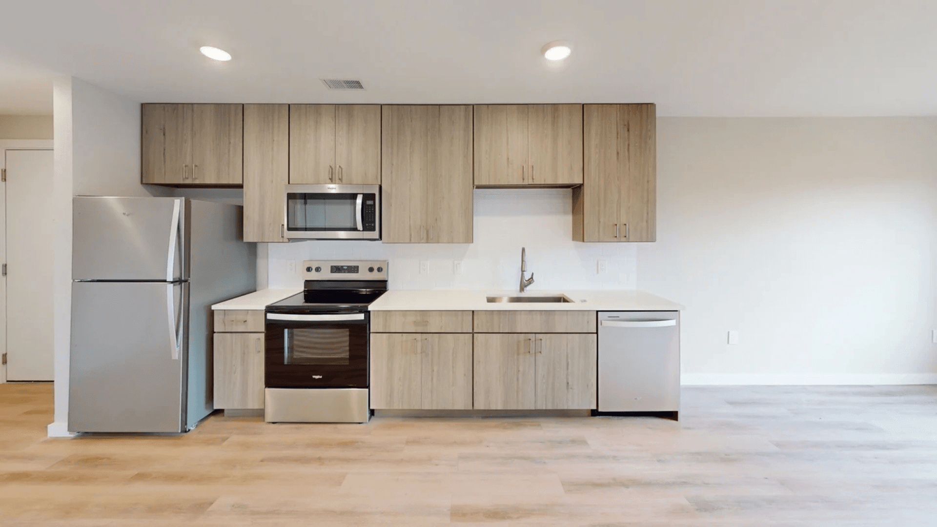 Champaign Apartment: 608 E Chalmers St