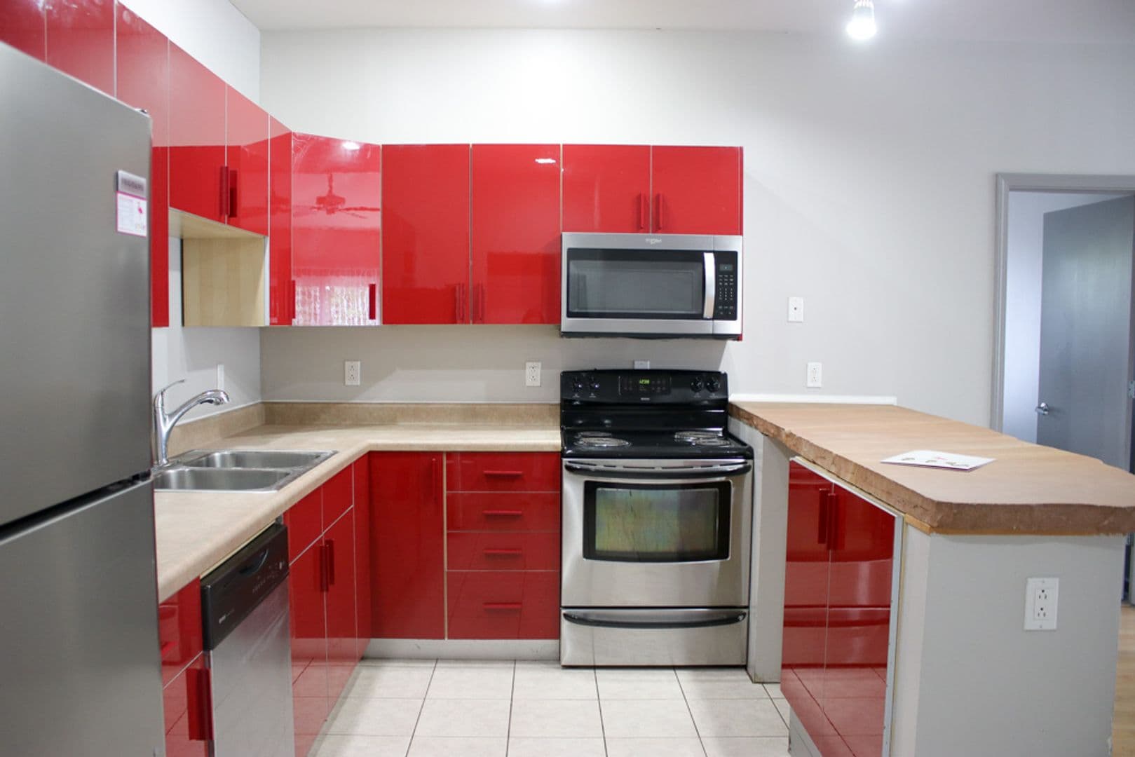 Urbana Apartment: 401 W Springfield