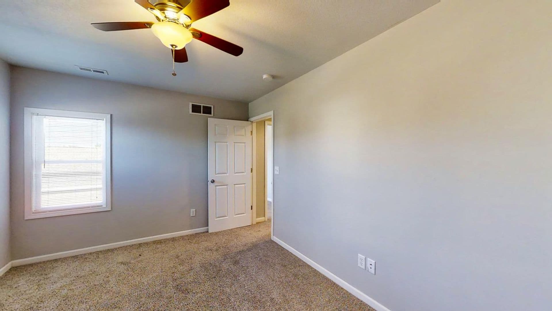 Mahomet Apartment: 901 Cates Dr