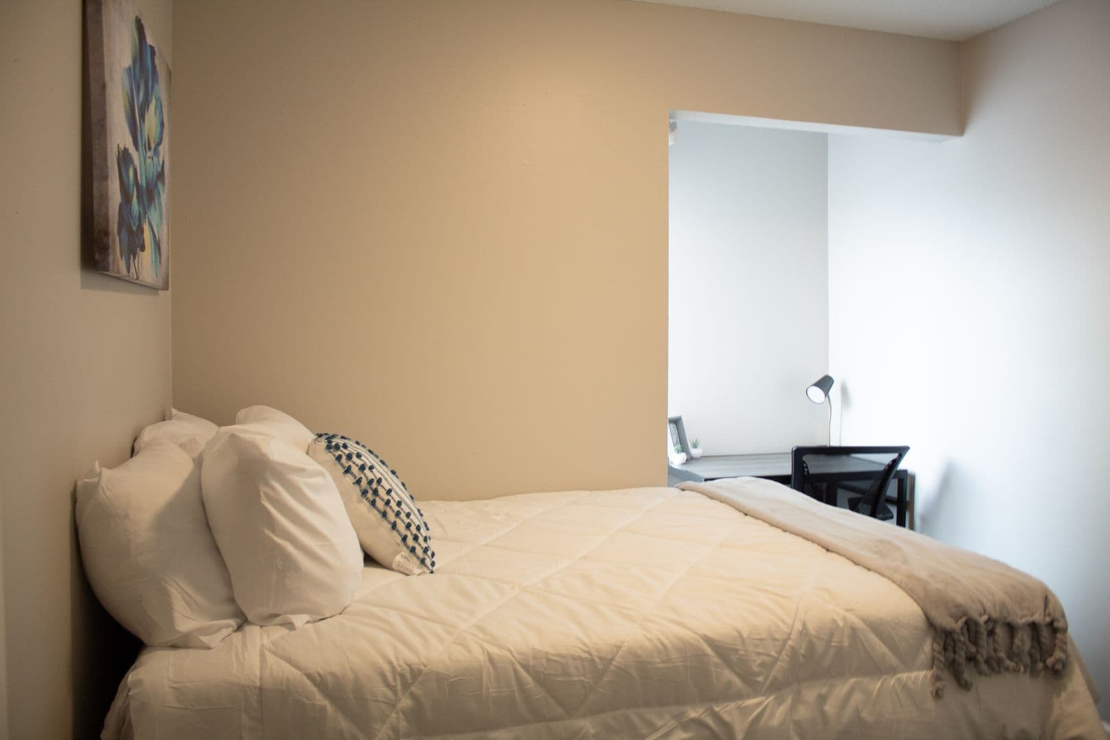 Champaign Apartment: 903 S Locust Street