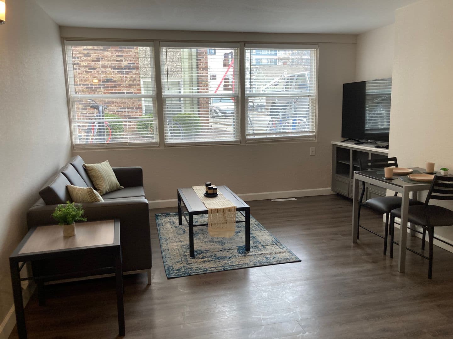 Champaign Apartment: 510 E Stoughton