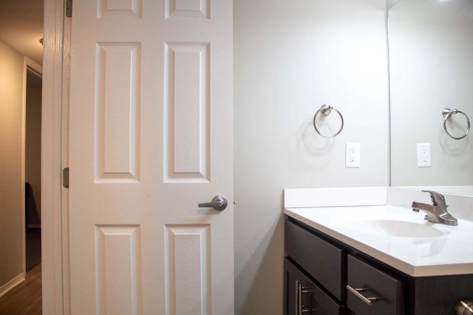 Urbana Apartment: 812 W Nevada Street