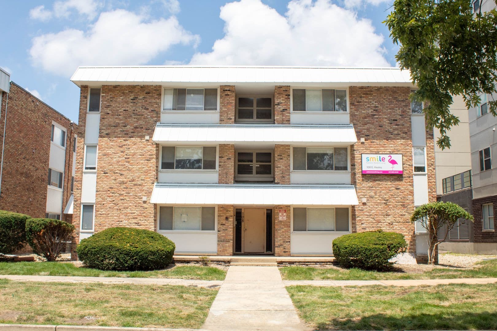 Champaign Apartment: 108 E Healey Street