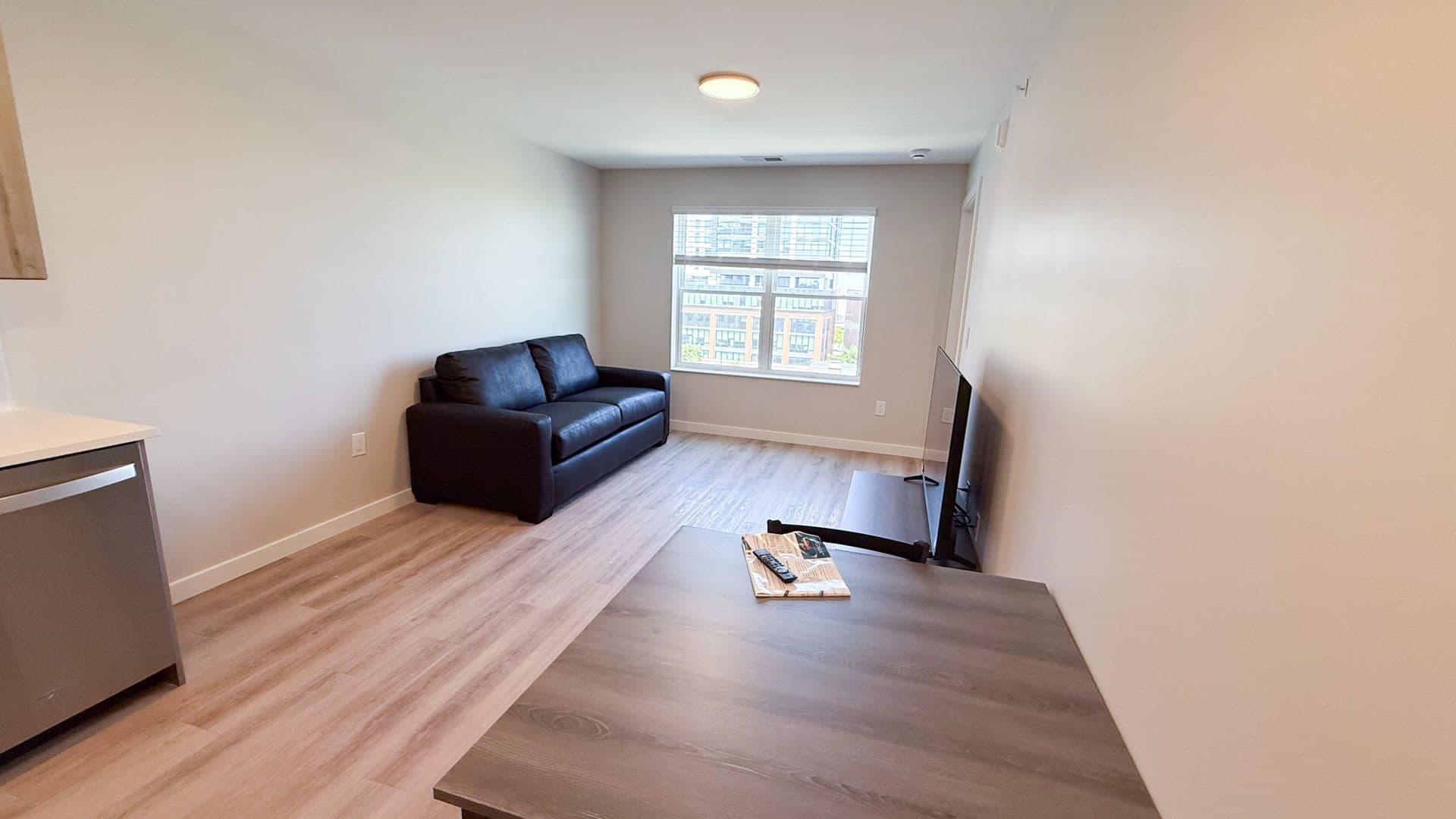 Champaign Apartment: 608 E Chalmers St