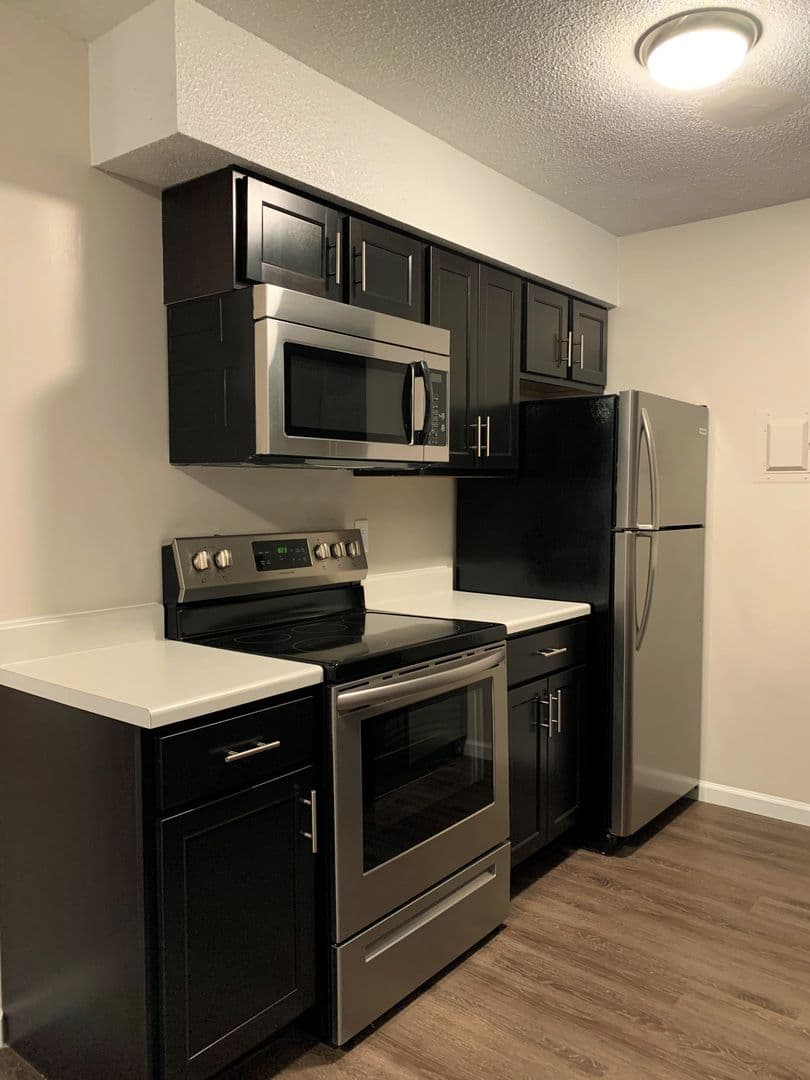 Peoria Apartment: 6516-6500 N University St