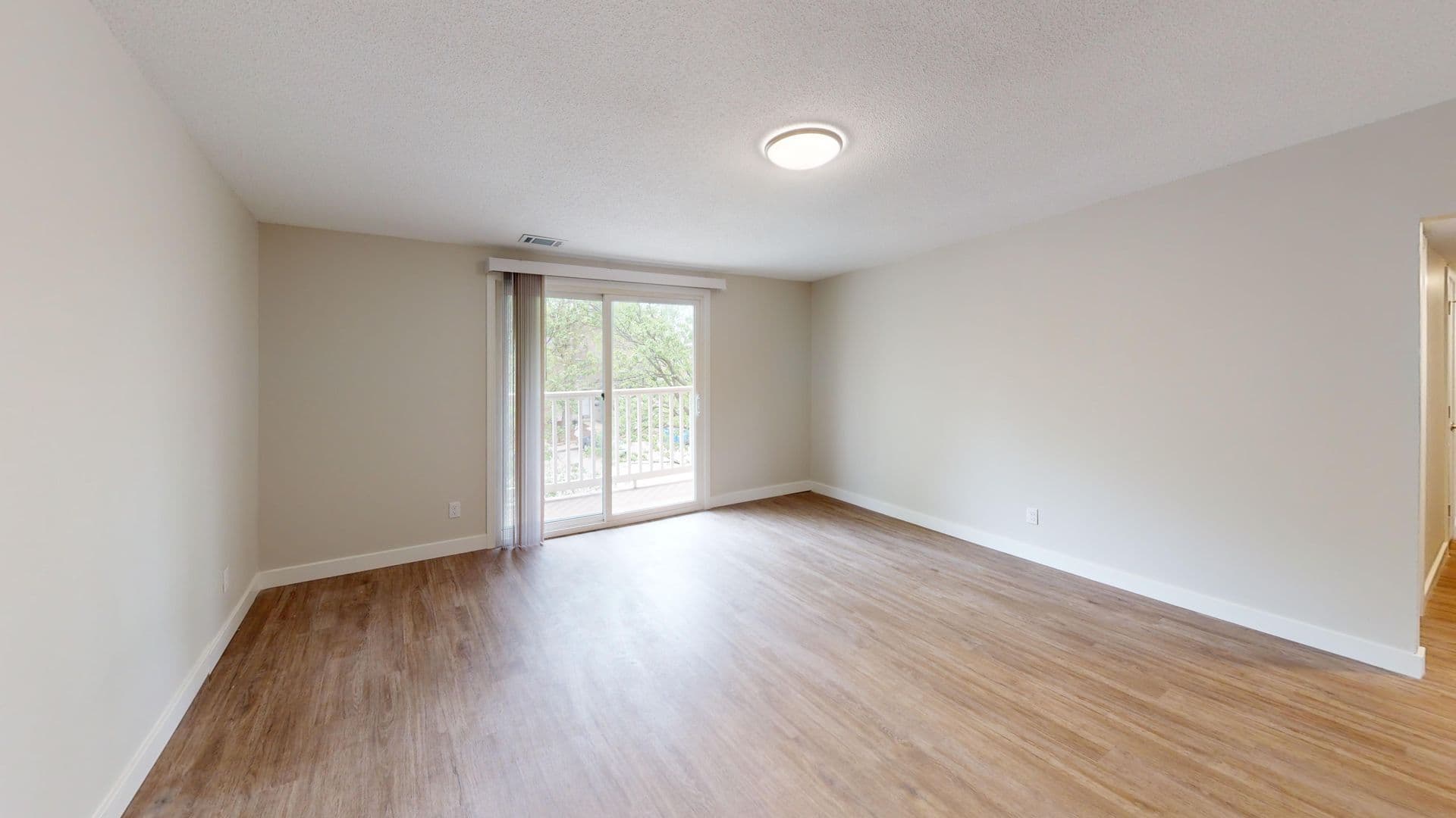 Champaign Apartment: 1515 W. Kirby Ave.