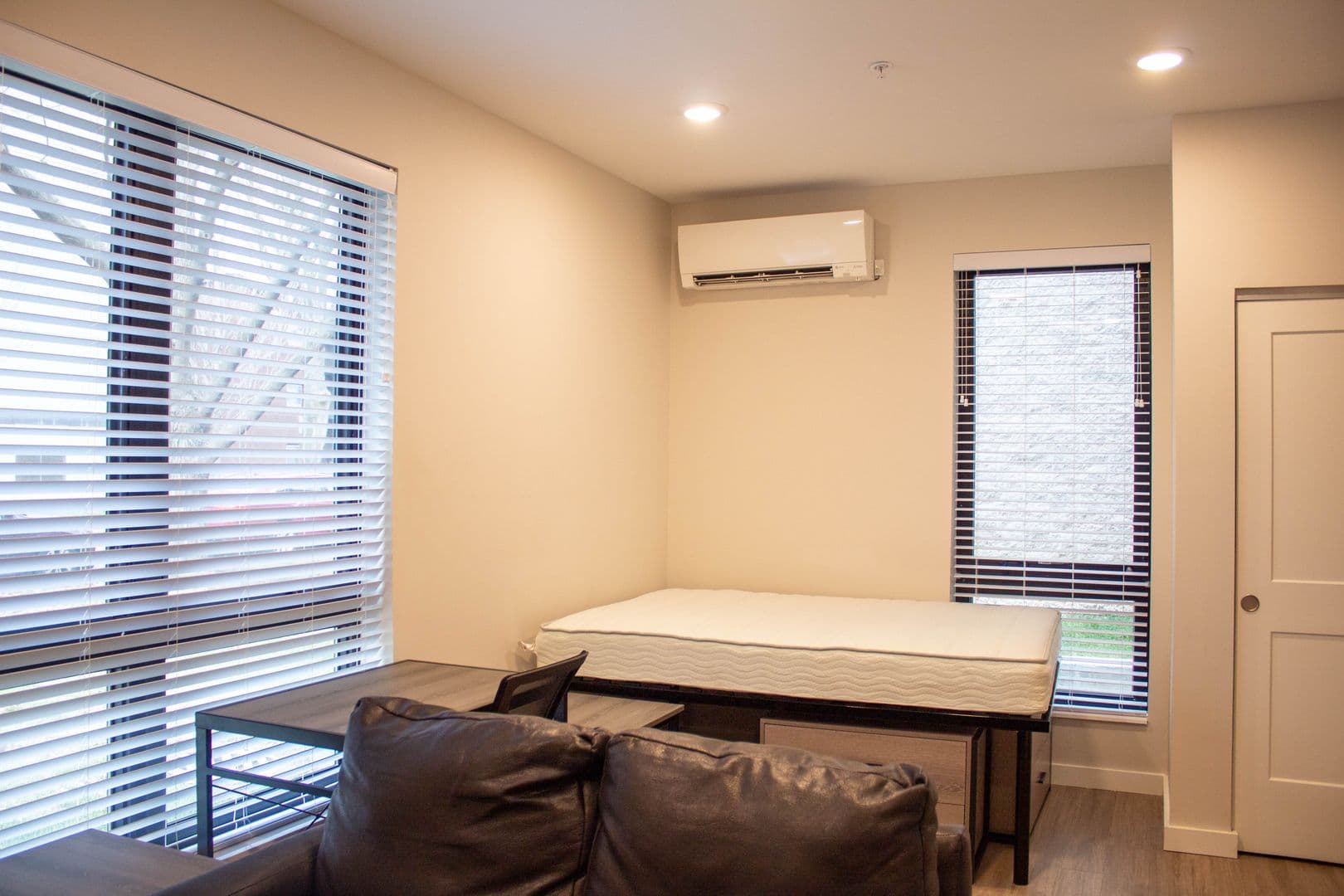 Urbana Apartment: 1009 W Stoughton