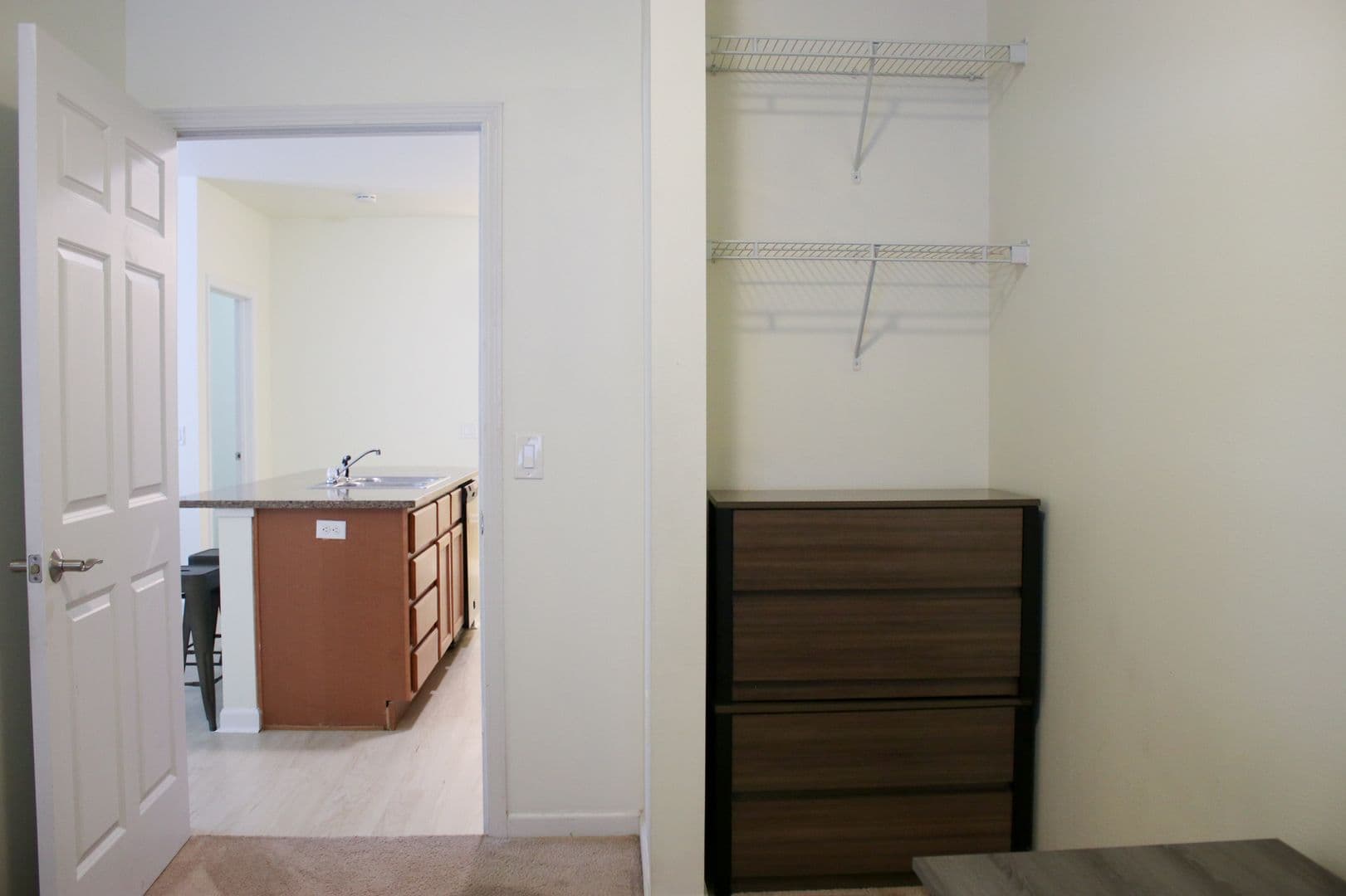 Champaign Apartment: 606 E Stoughton