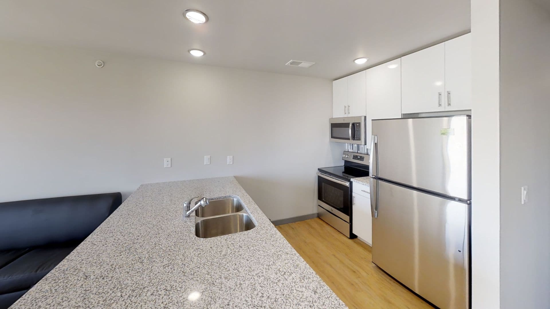 Champaign Apartment: 615 S Wright