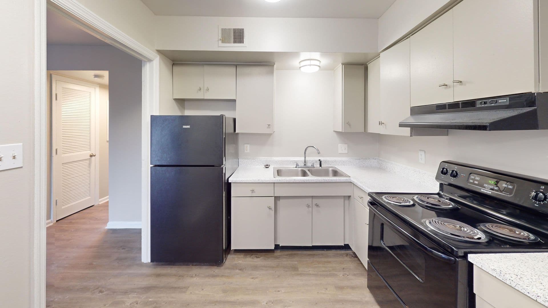 Speedway Apartment: 6010 W 25th Street