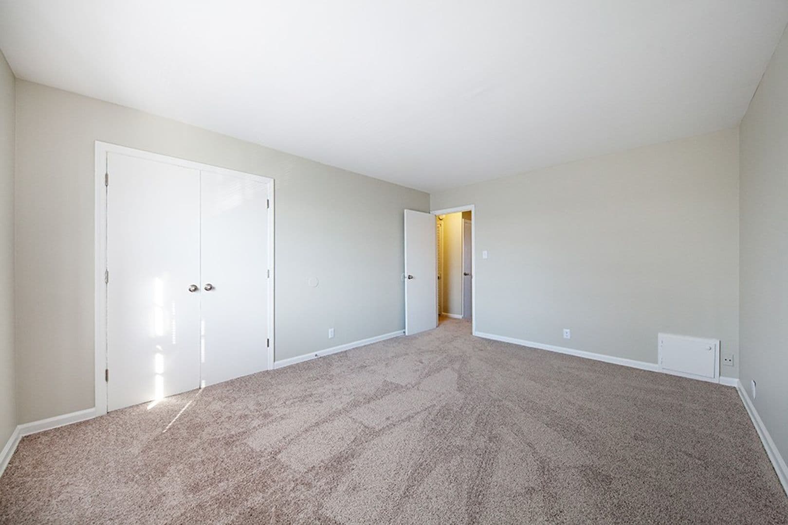 Speedway Apartment: 6010 W 25th Street