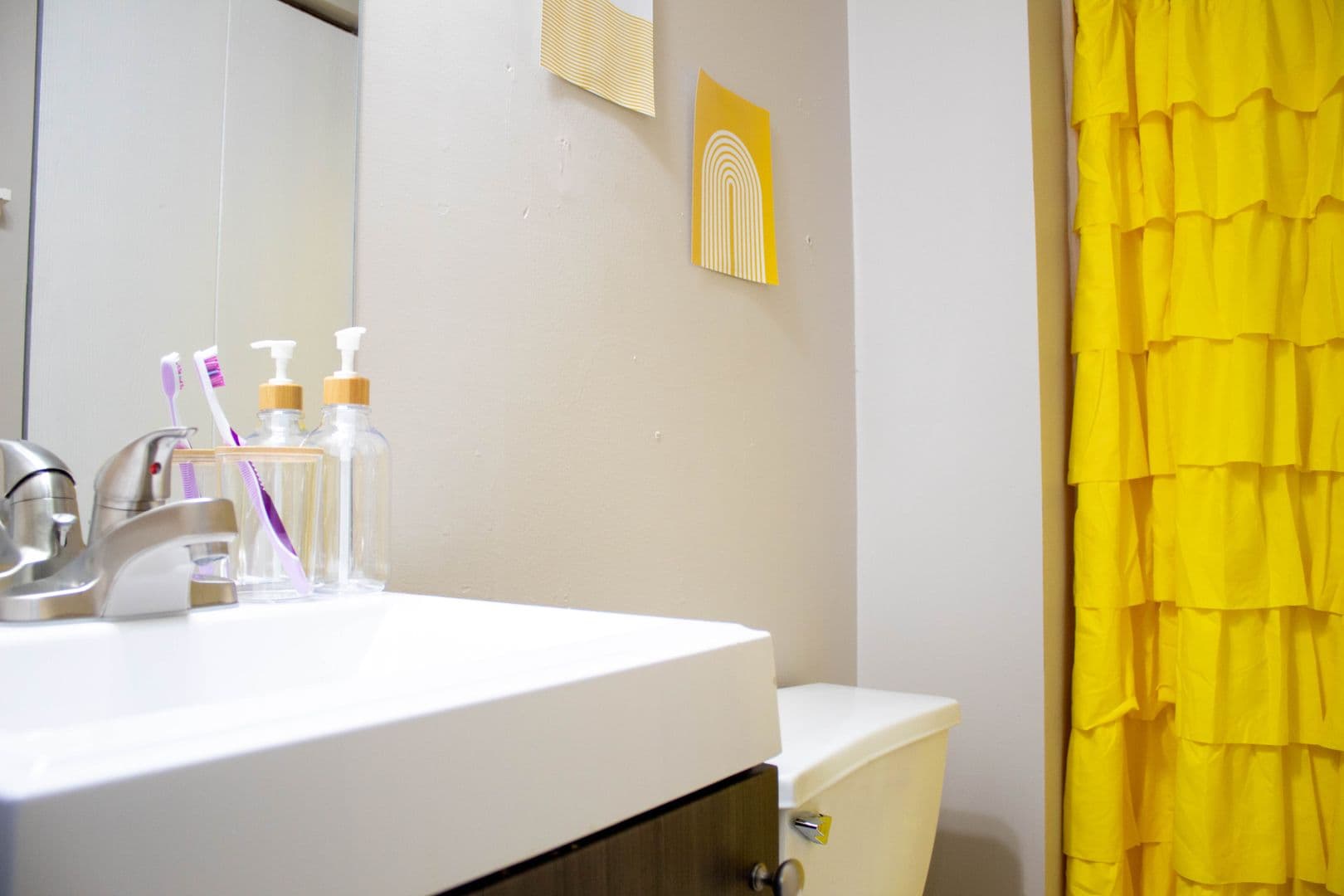 Urbana Apartment: 1010 W Stoughton
