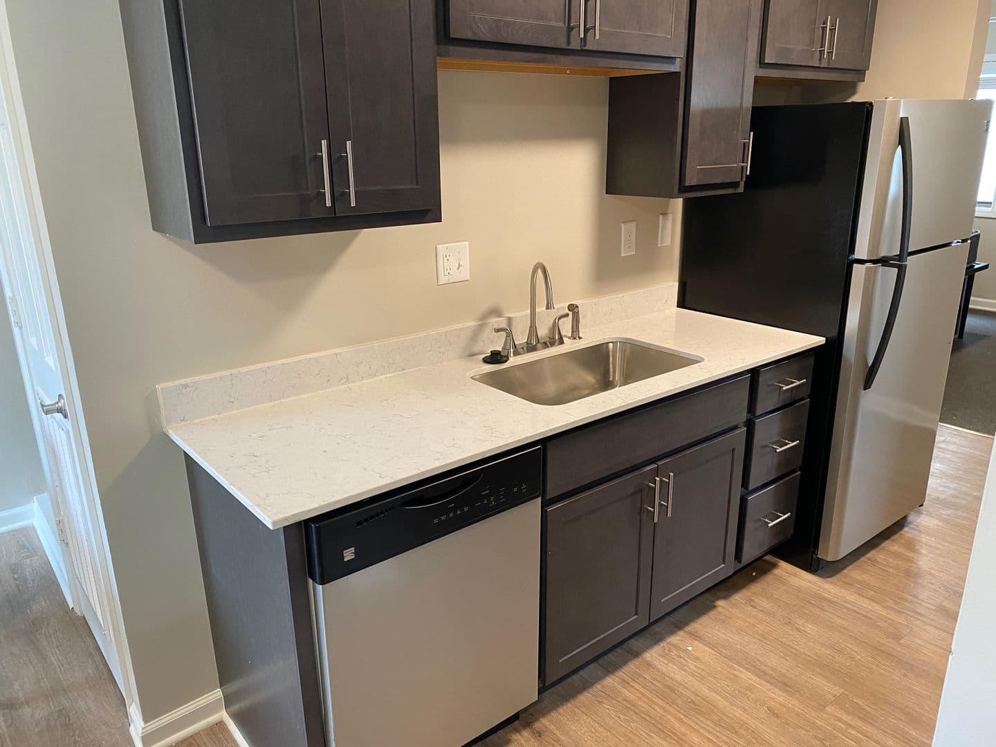 Urbana Apartment: 106 S Gregory Street