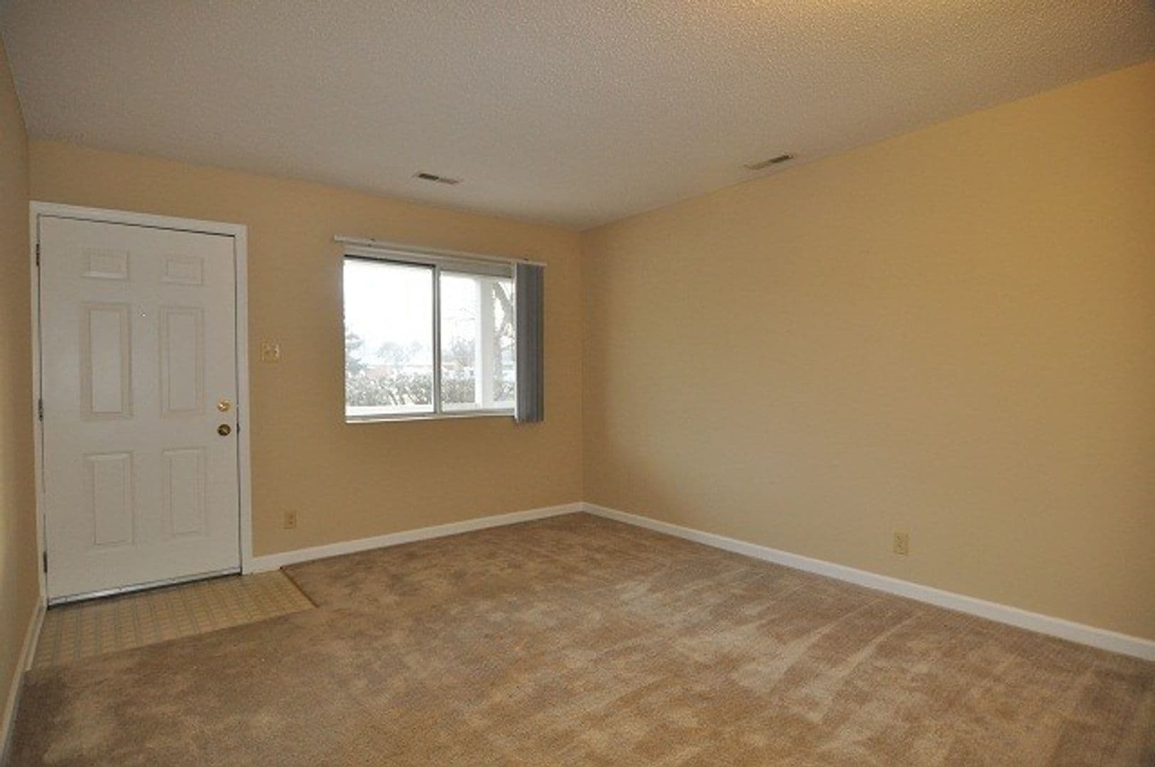 Urbana Apartment: 300 E. Fairlawn