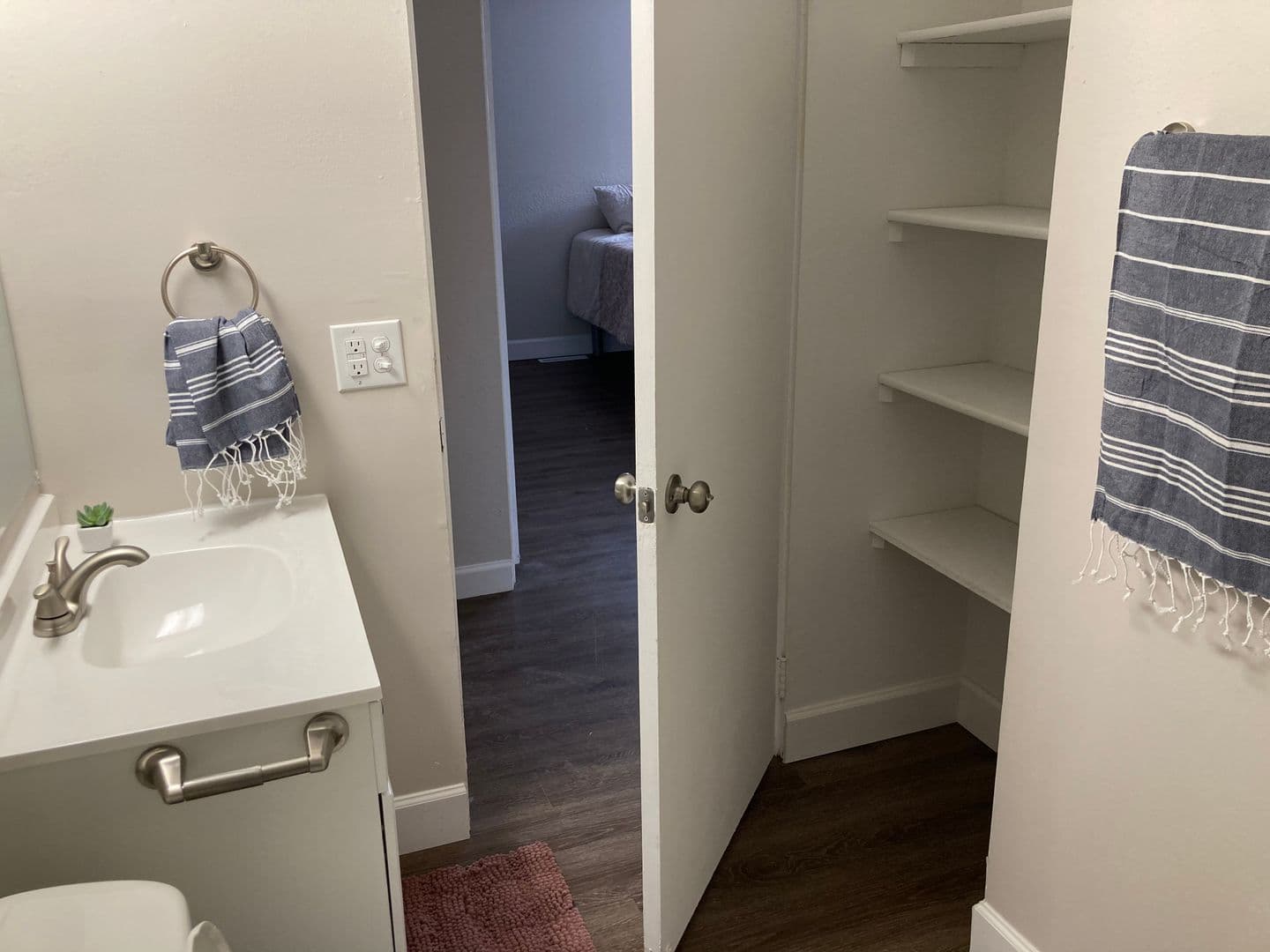 Champaign Apartment: 510 E Stoughton
