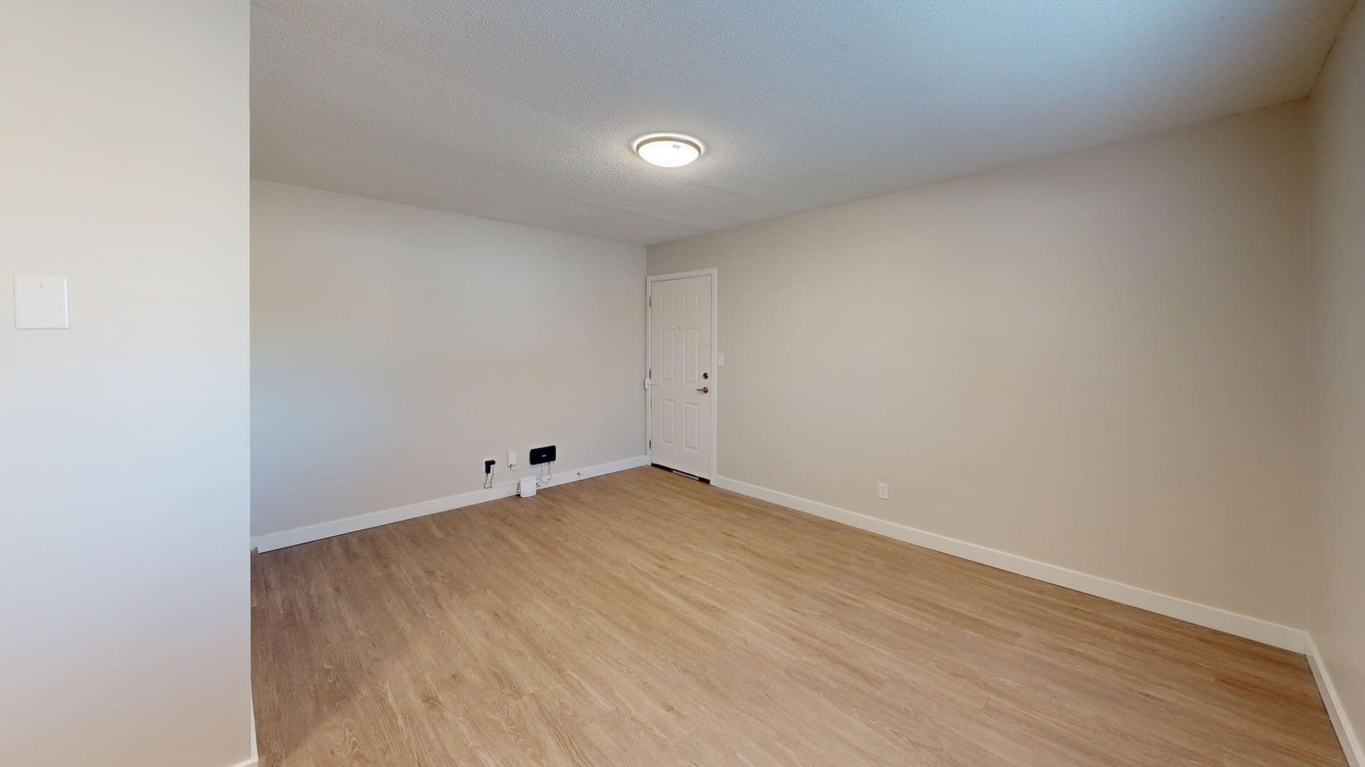 Champaign Apartment: 1515 W. Kirby Ave.