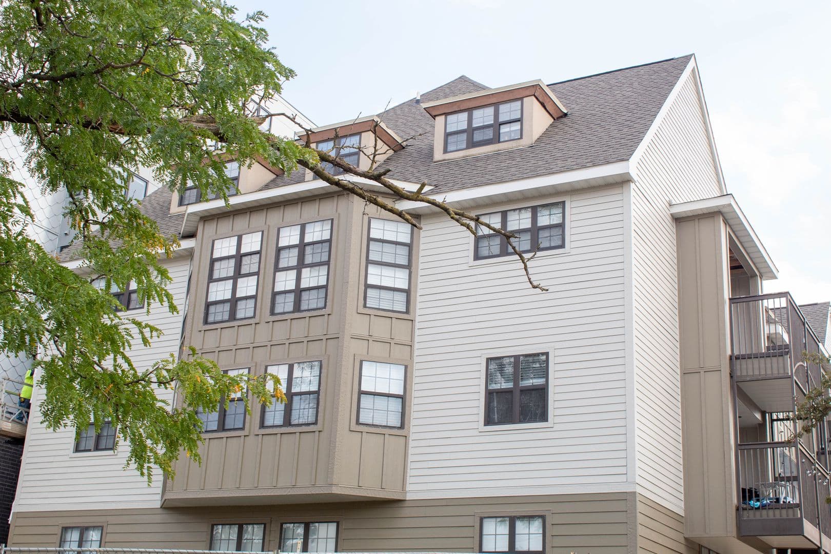 Champaign Apartment: 301 E Chalmers