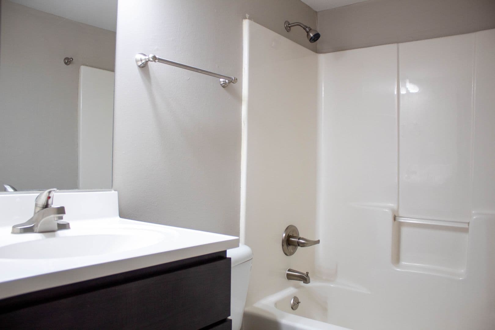Champaign Apartment: 202 E Chalmers St
