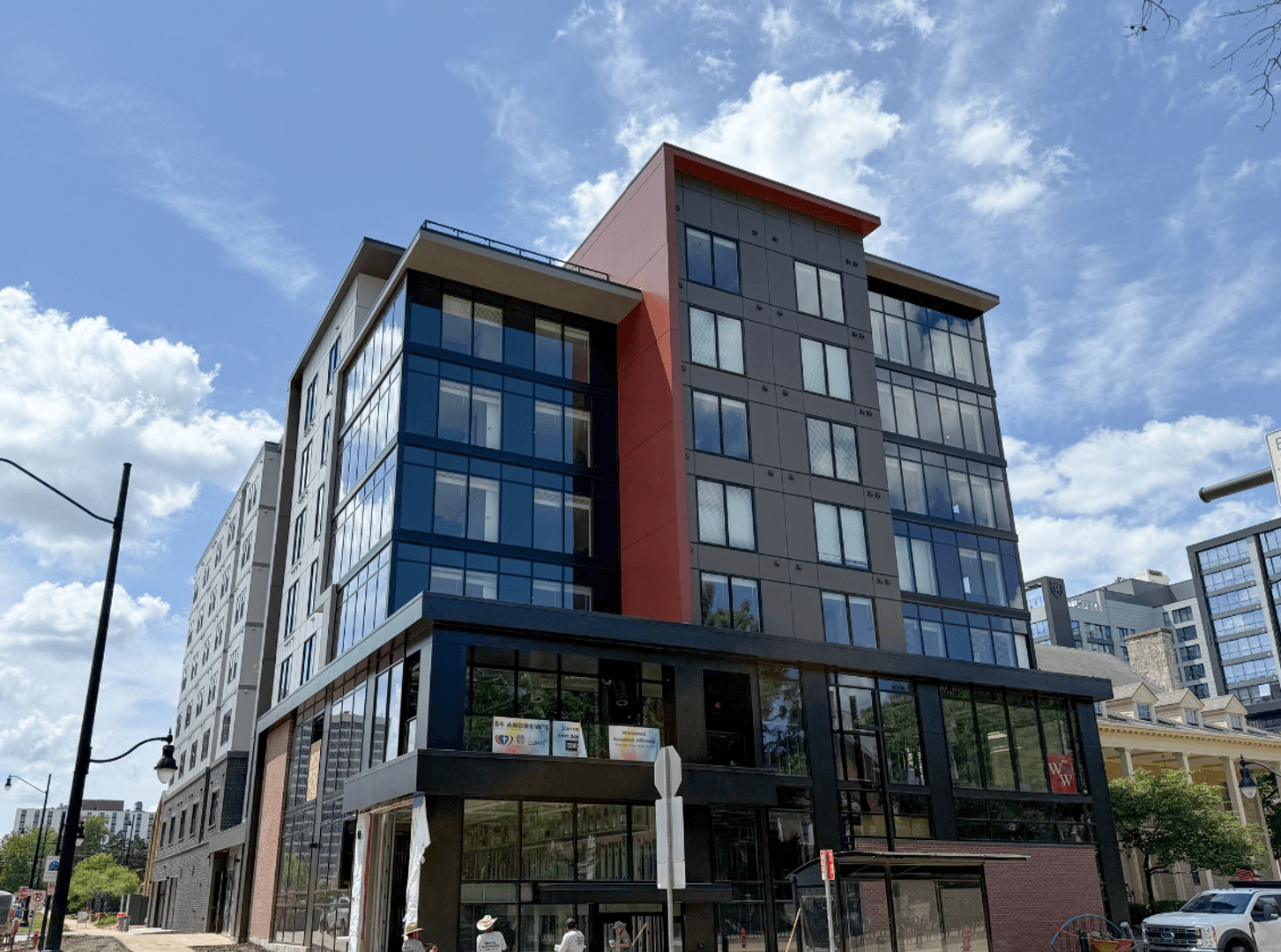 Champaign Apartment: 608 E Chalmers St